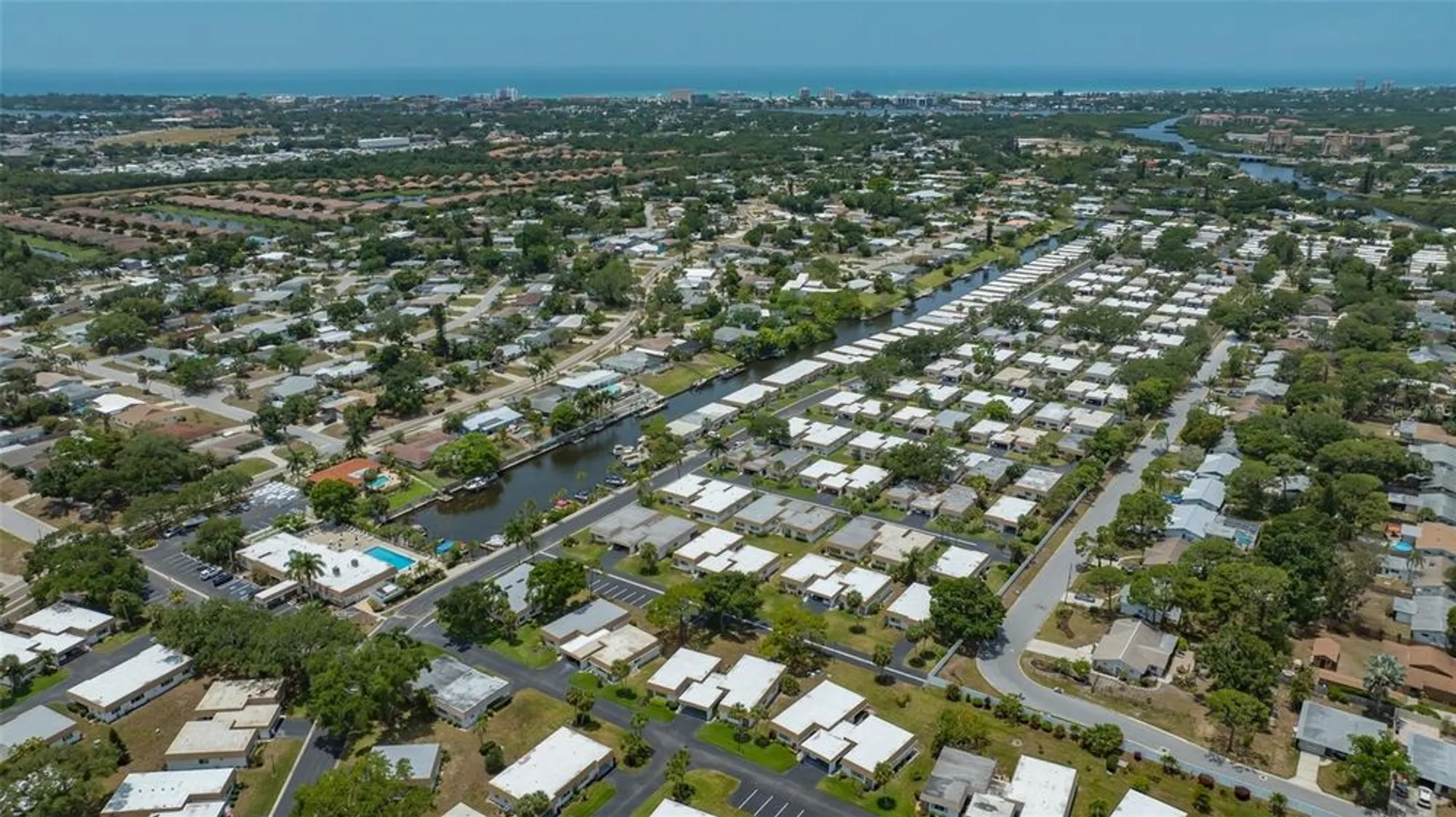 Property Slideshow image 63 of 86 | 2016 riverbluff pkwy v328, Sarasota, FL, 34231