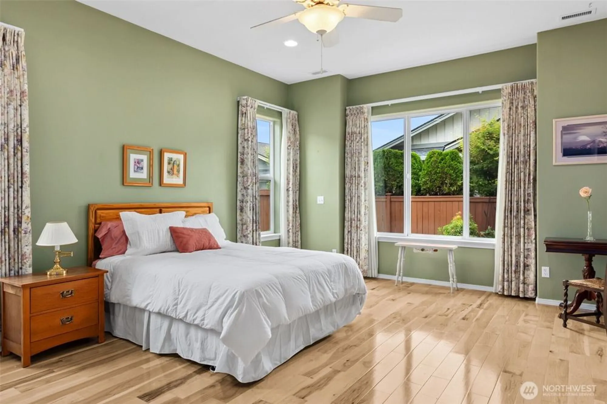 Property Slideshow image 14 of 36 | 8336 bainbridge loop, Lacey, WA, 98516