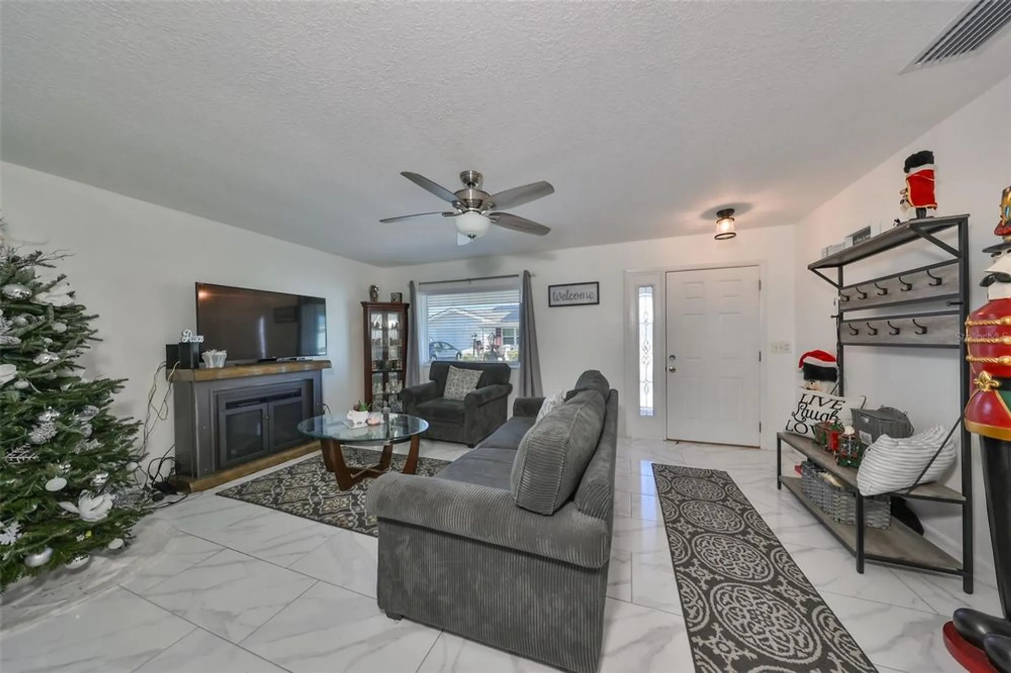 Property Slideshow image 3 of 21 | 703 rutgers pl, Sun City Center, FL, 33573