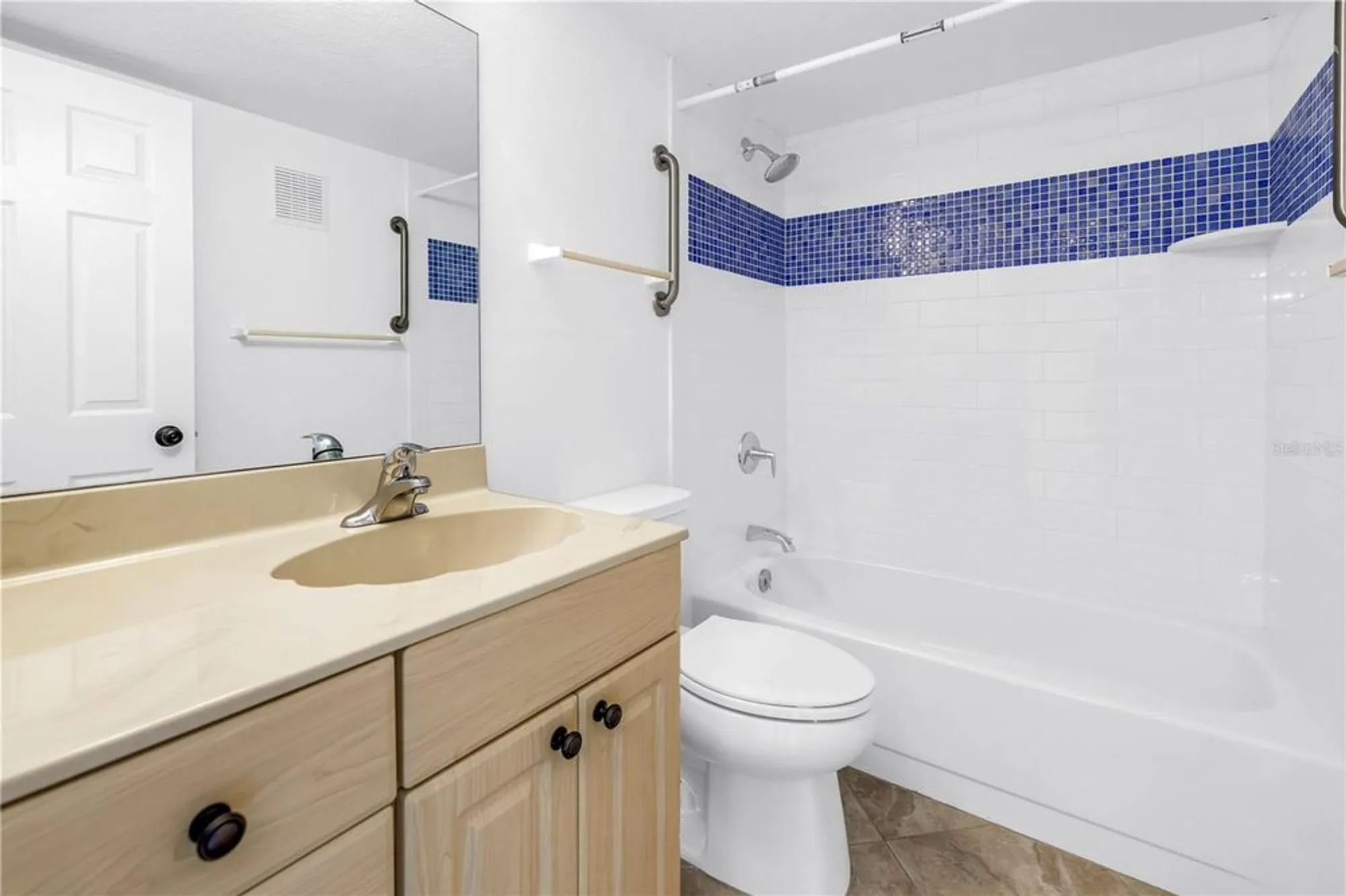 Property Slideshow image 21 of 44 | 7700 sun island dr 401, South Pasadena, FL, 33707