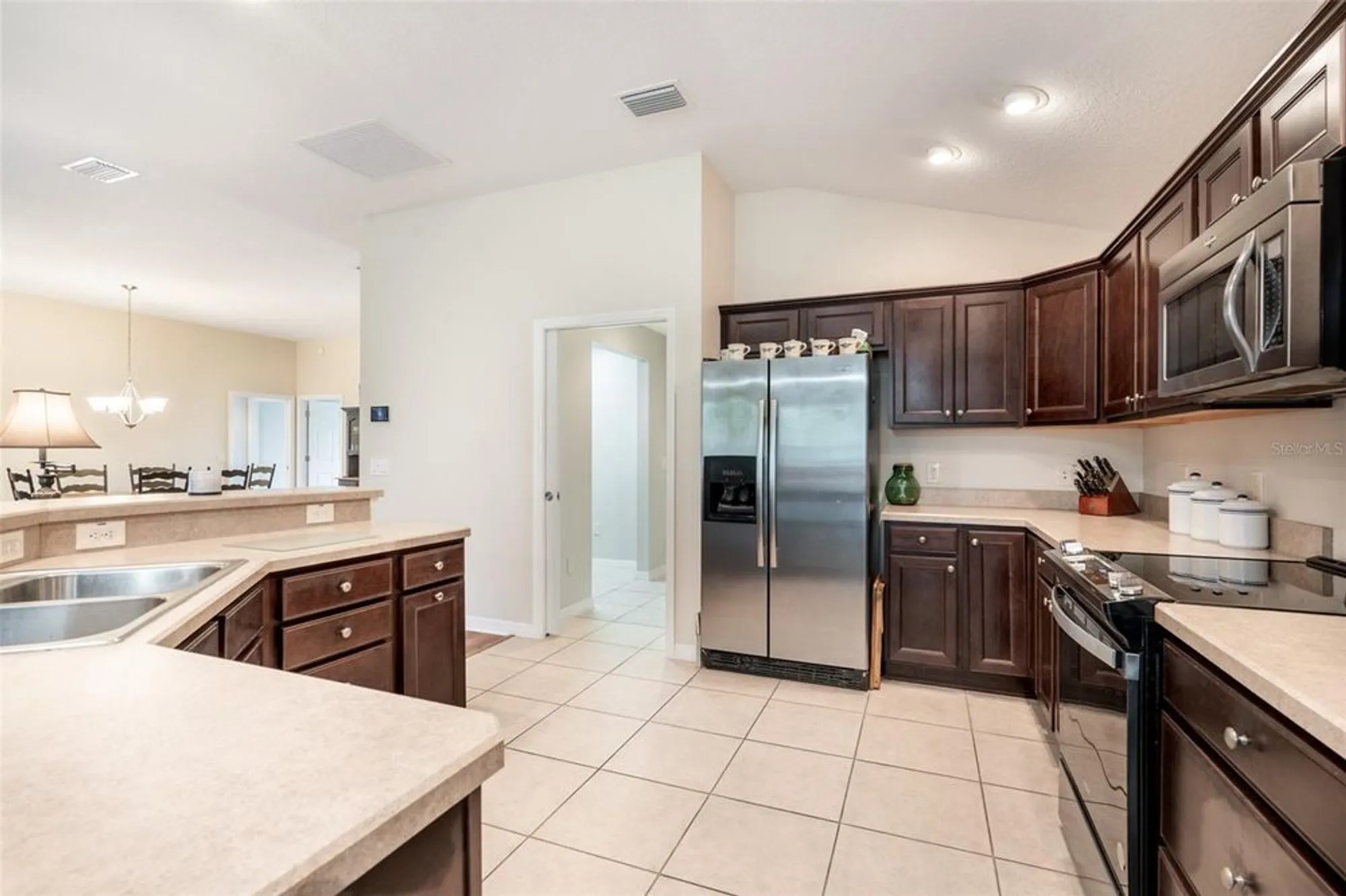 Property Slideshow image 9 of 59 | 3009 olenda dr, The Villages, FL, 32163