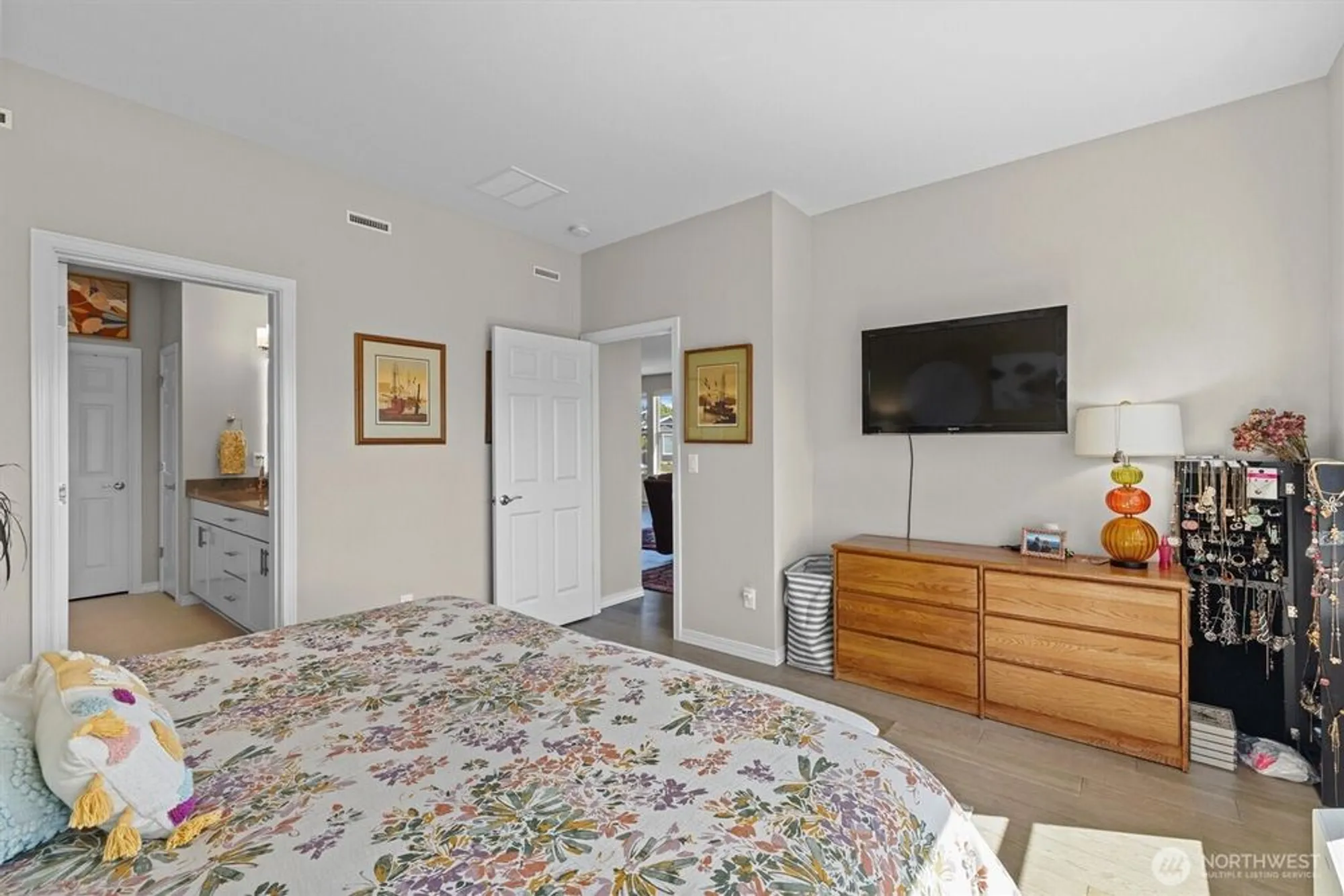 Property Slideshow image 26 of 35 | 15116 183rd ave e unit e, Bonney Lake, WA, 98391