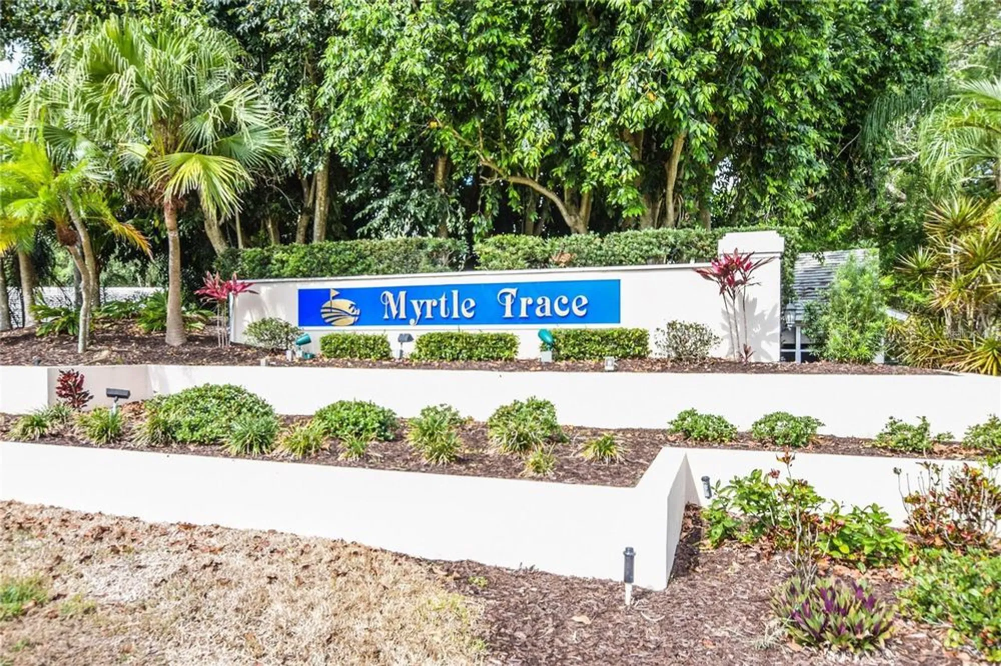 Property Slideshow image 2 of 23 | 339 pembroke ln 228, Venice, FL, 34293