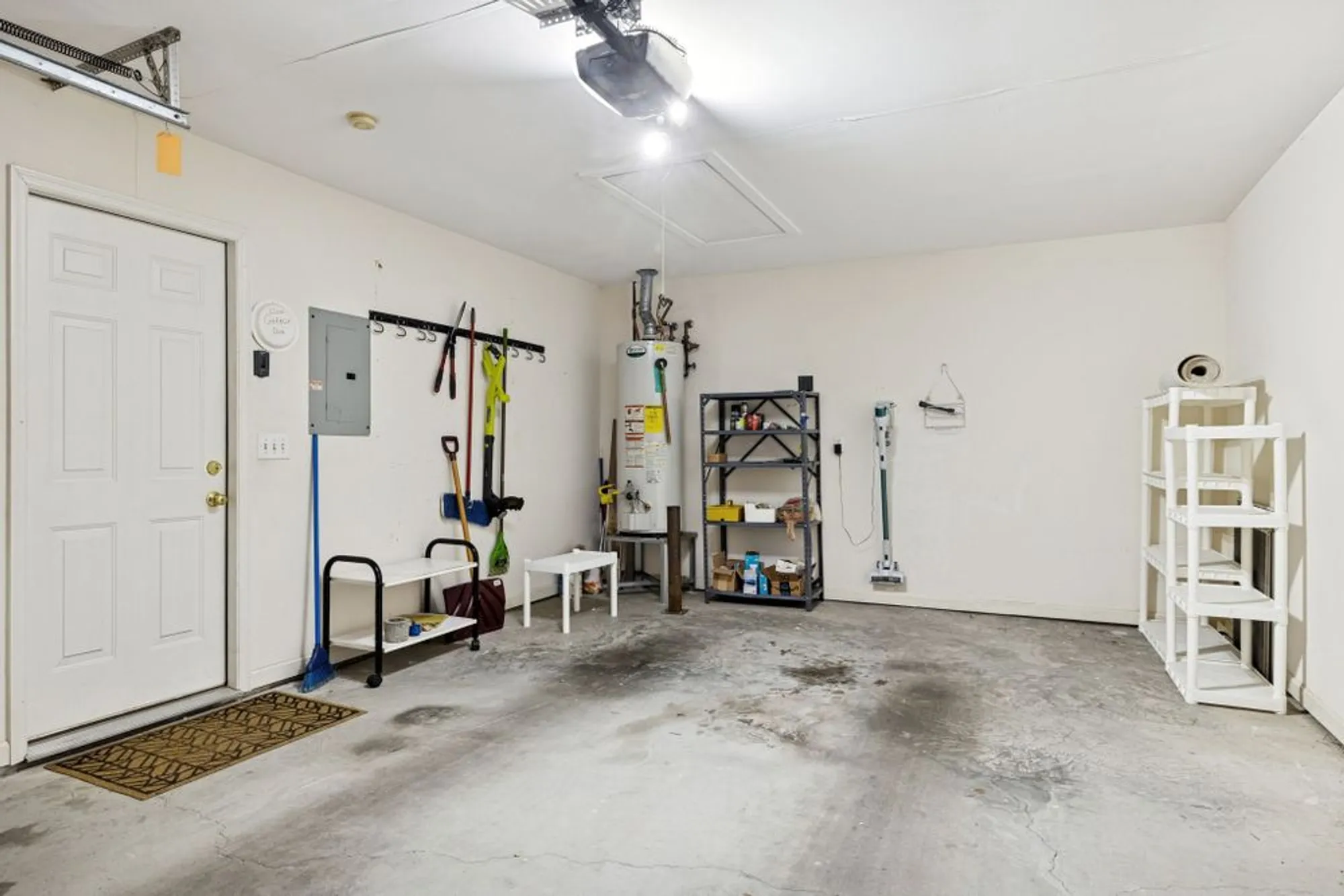 Property Slideshow image 33 of 49 | 117 newsom grn, Nashville, TN, 37221