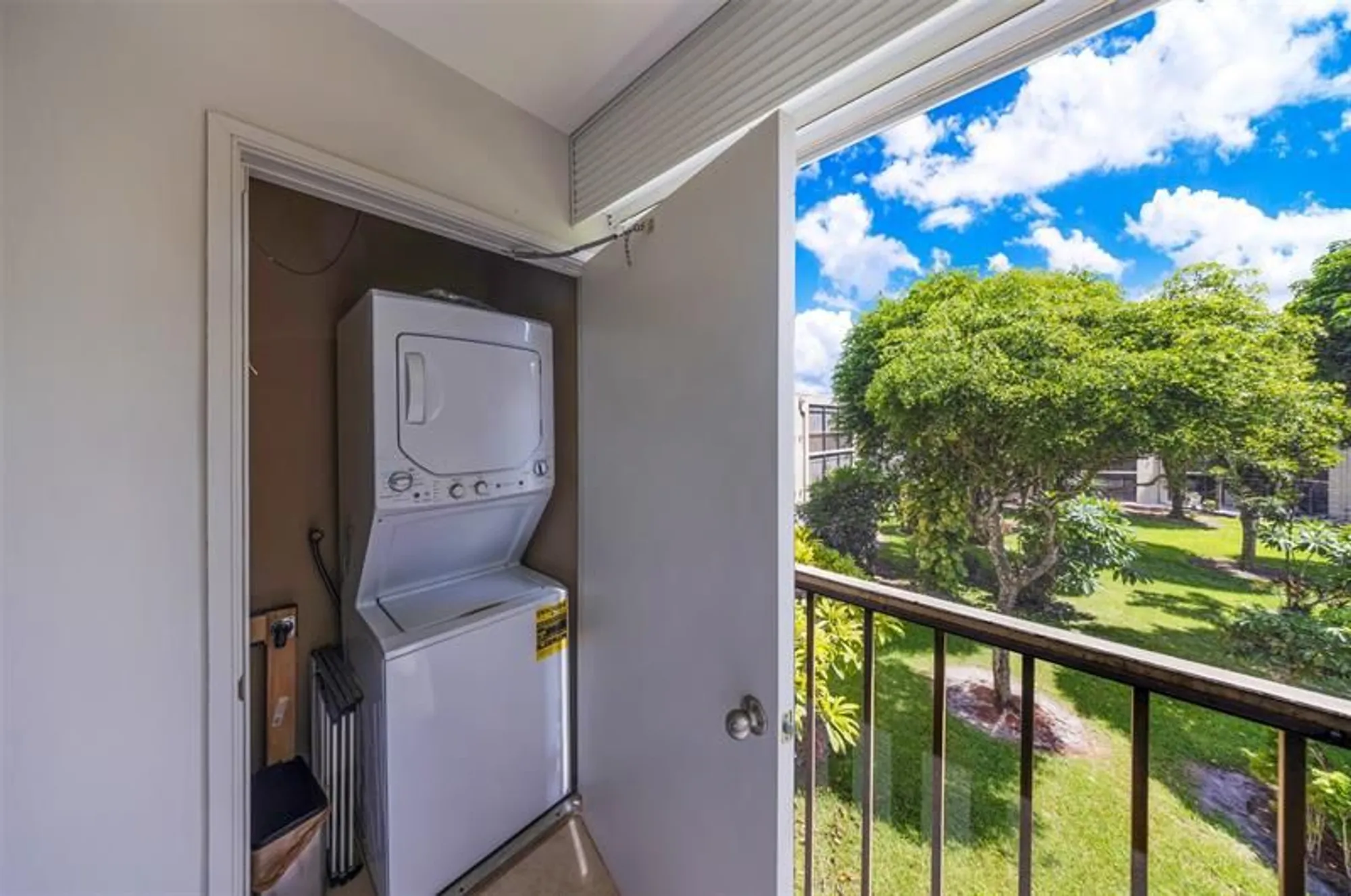 Property Slideshow image 22 of 24 | 5250 las verdes cir apt 317, Delray Beach, FL, 33484