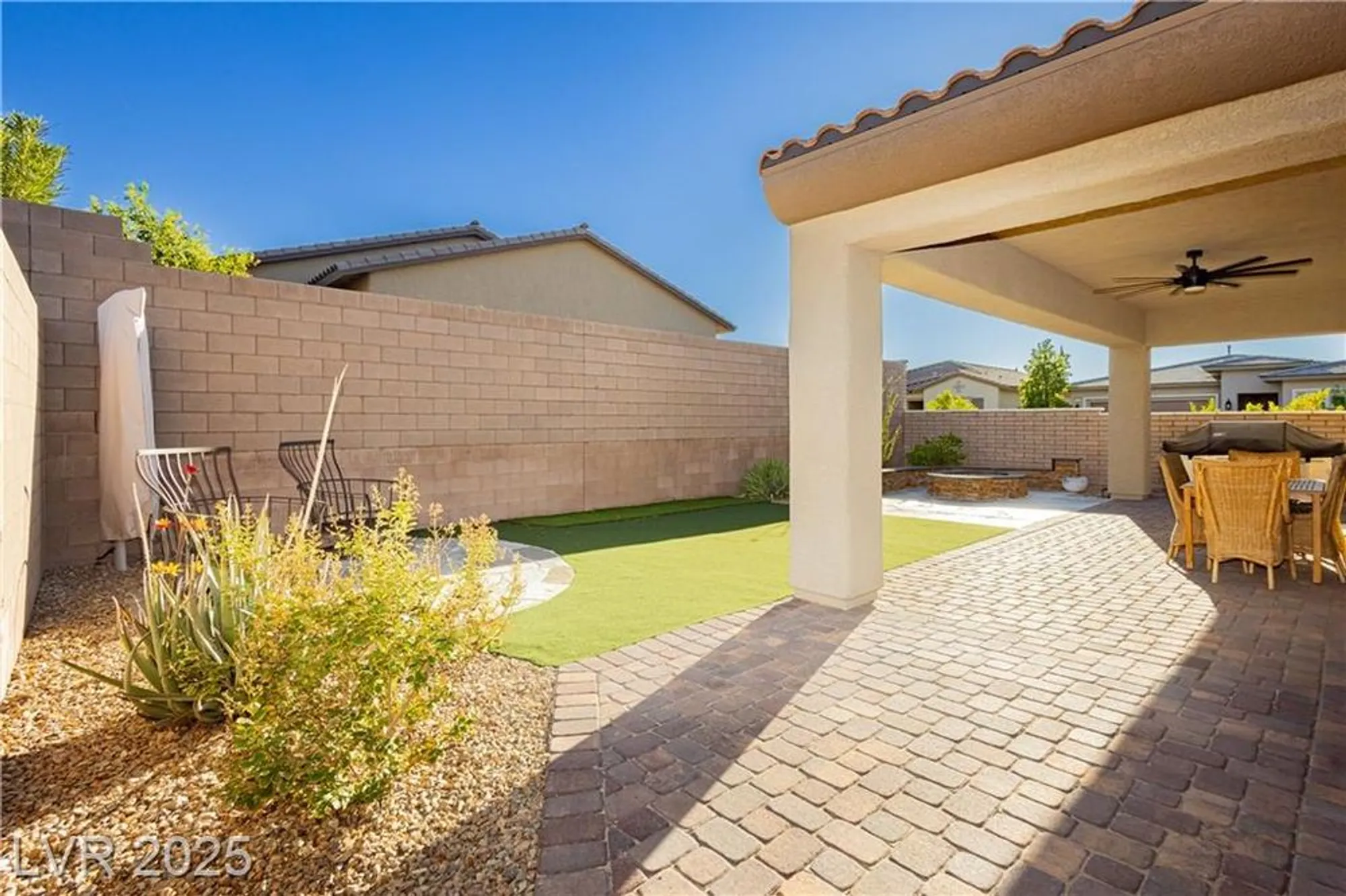 Property Slideshow image 23 of 32 | 461 arches park ave, Henderson, NV, 89011