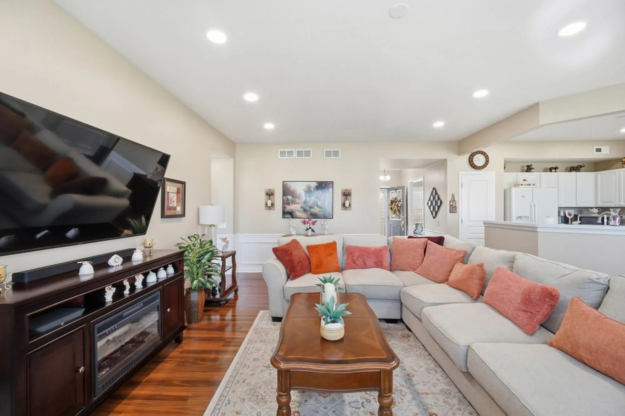 Property Slideshow image 5 of 22 | 12862 norfolk dr, Huntley, IL, 60142