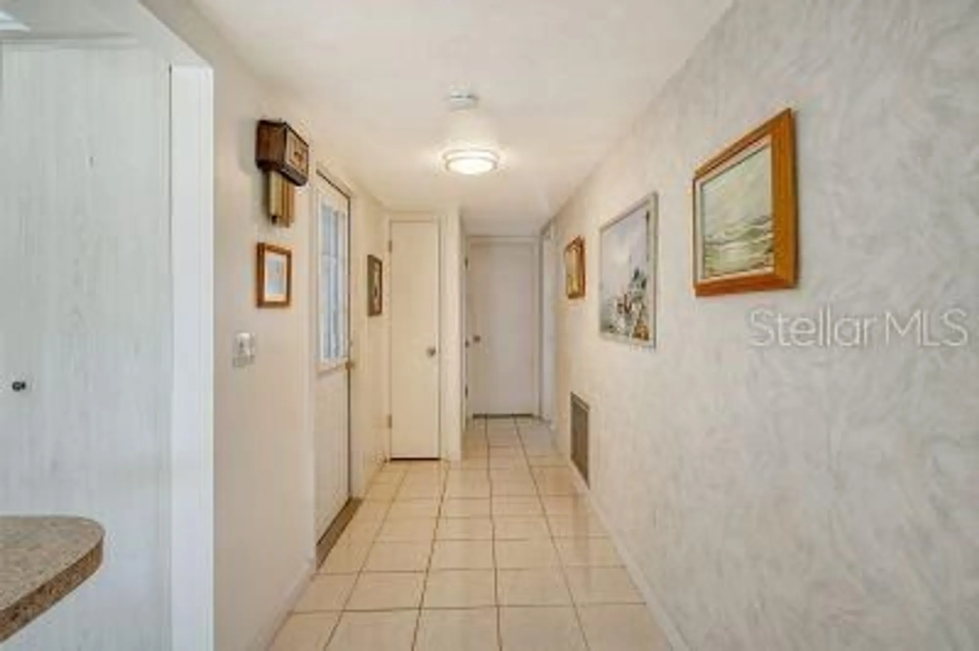 Property Slideshow image 9 of 35 | 2020 riverbluff pkwy # v329, Sarasota, FL, 34231
