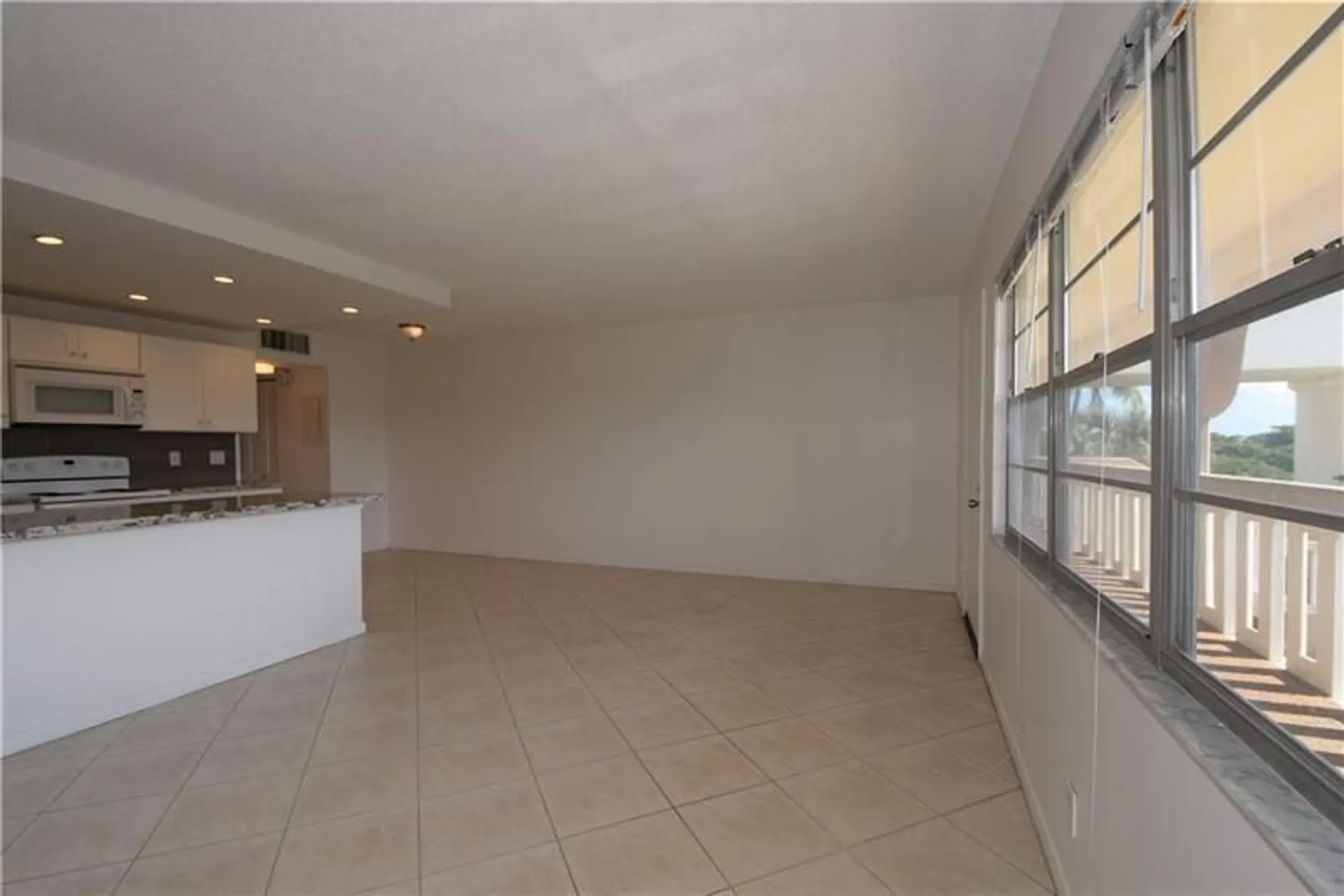 Property Slideshow image 7 of 28 | 2801 victoria way apt j4, Coconut Creek, FL, 33066