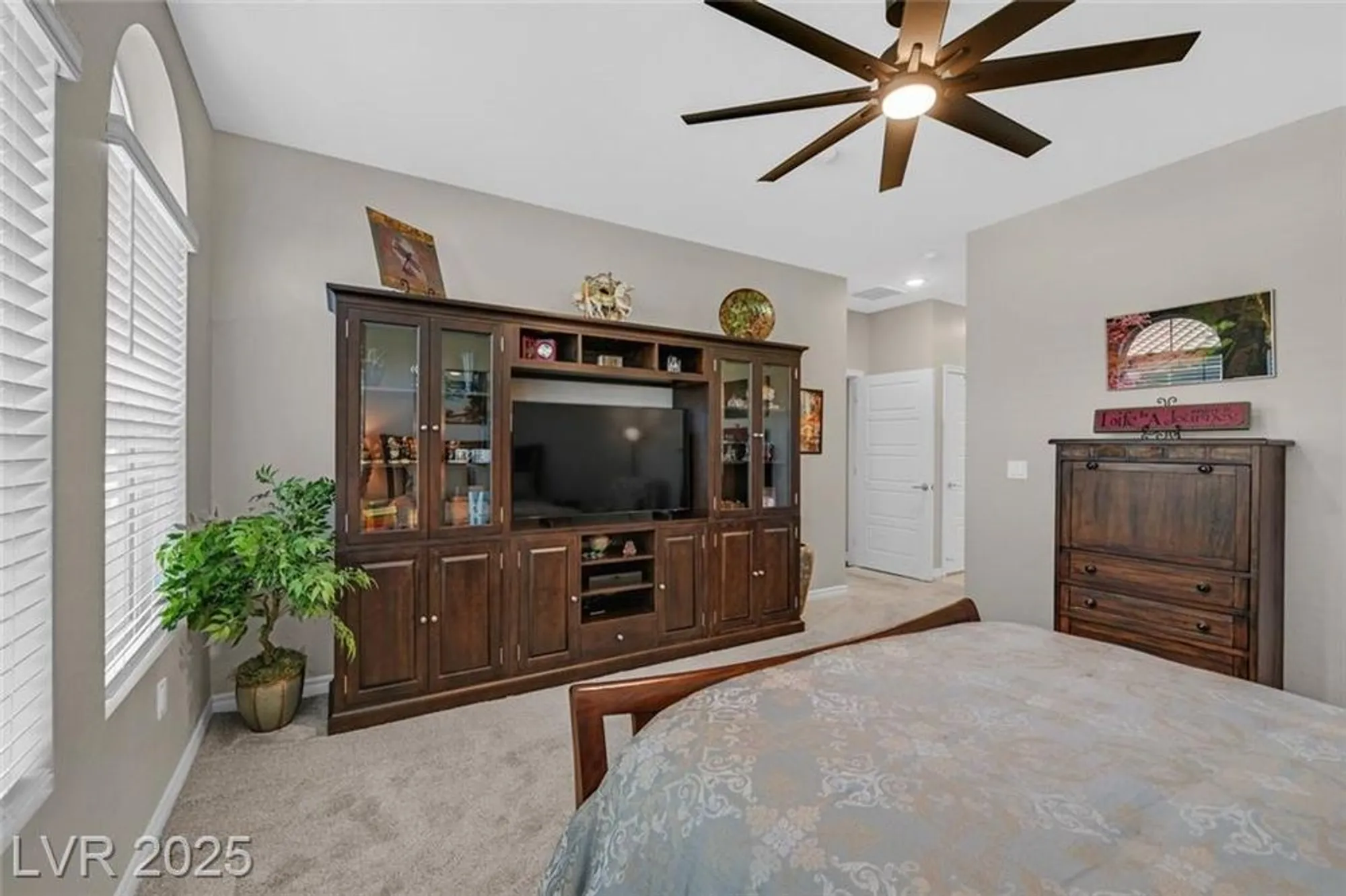 Property Slideshow image 18 of 47 | 2555 hampton rd 10301, Henderson, NV, 89052