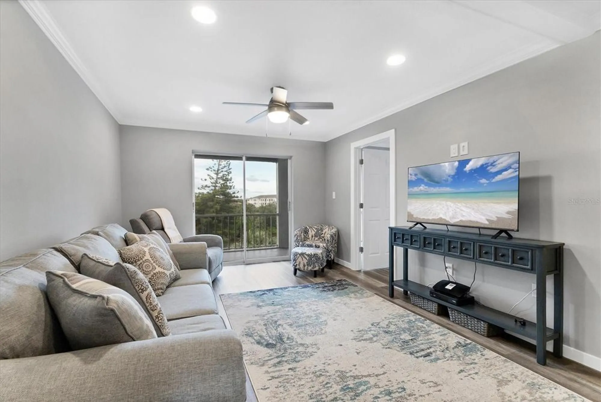 Property Slideshow image 9 of 33 | 3661 lake bayshore dr # 507j, Bradenton, FL, 34205