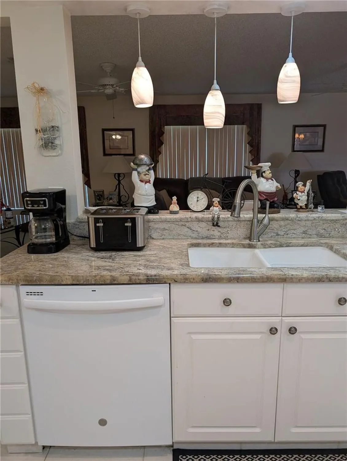 Property Slideshow image 24 of 55 | 9220 36th way n # 6, Pinellas Park, FL, 33782