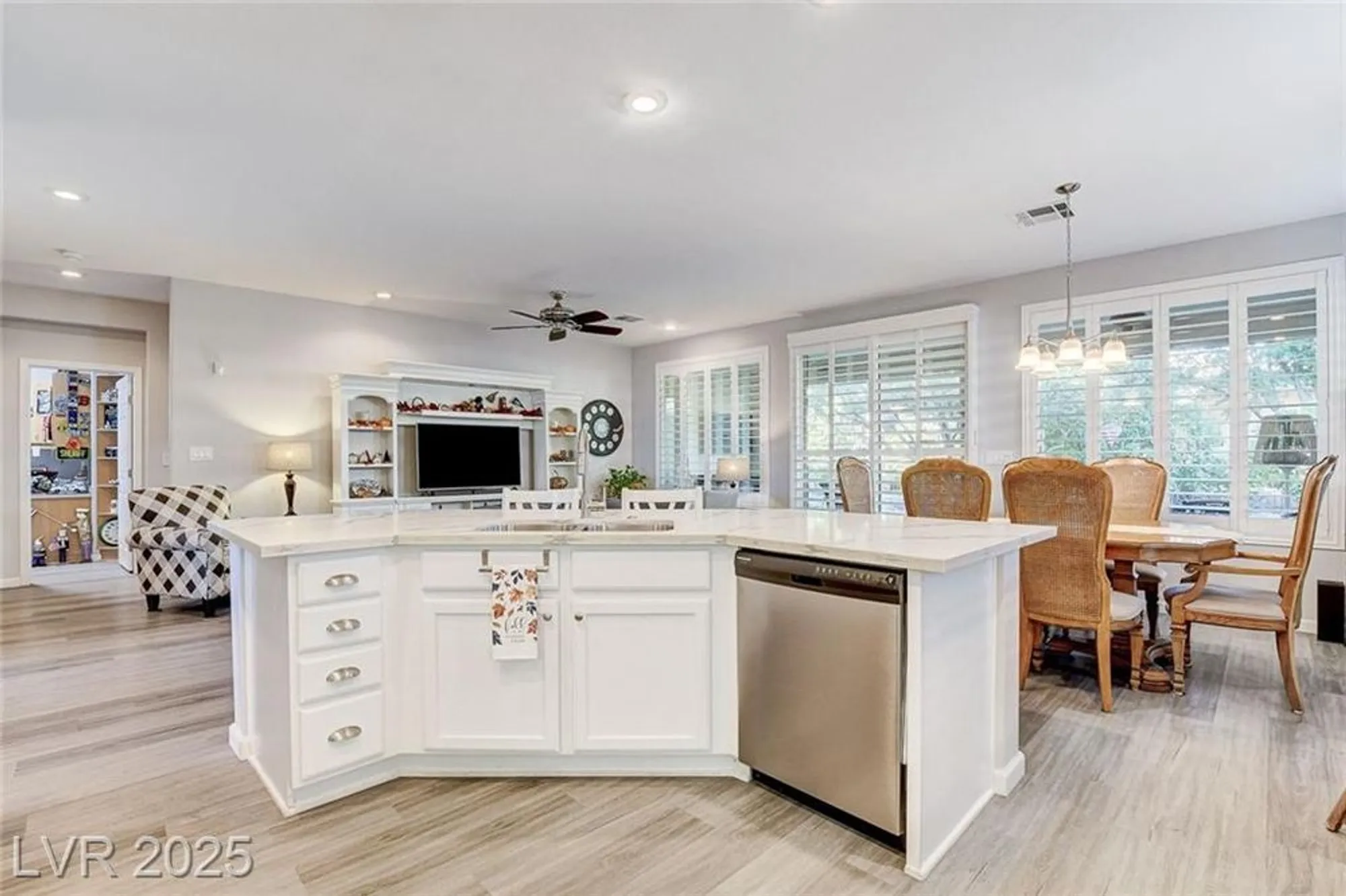 Property Slideshow image 11 of 54 | 10228 riva de destino ave, Las Vegas, NV, 89135