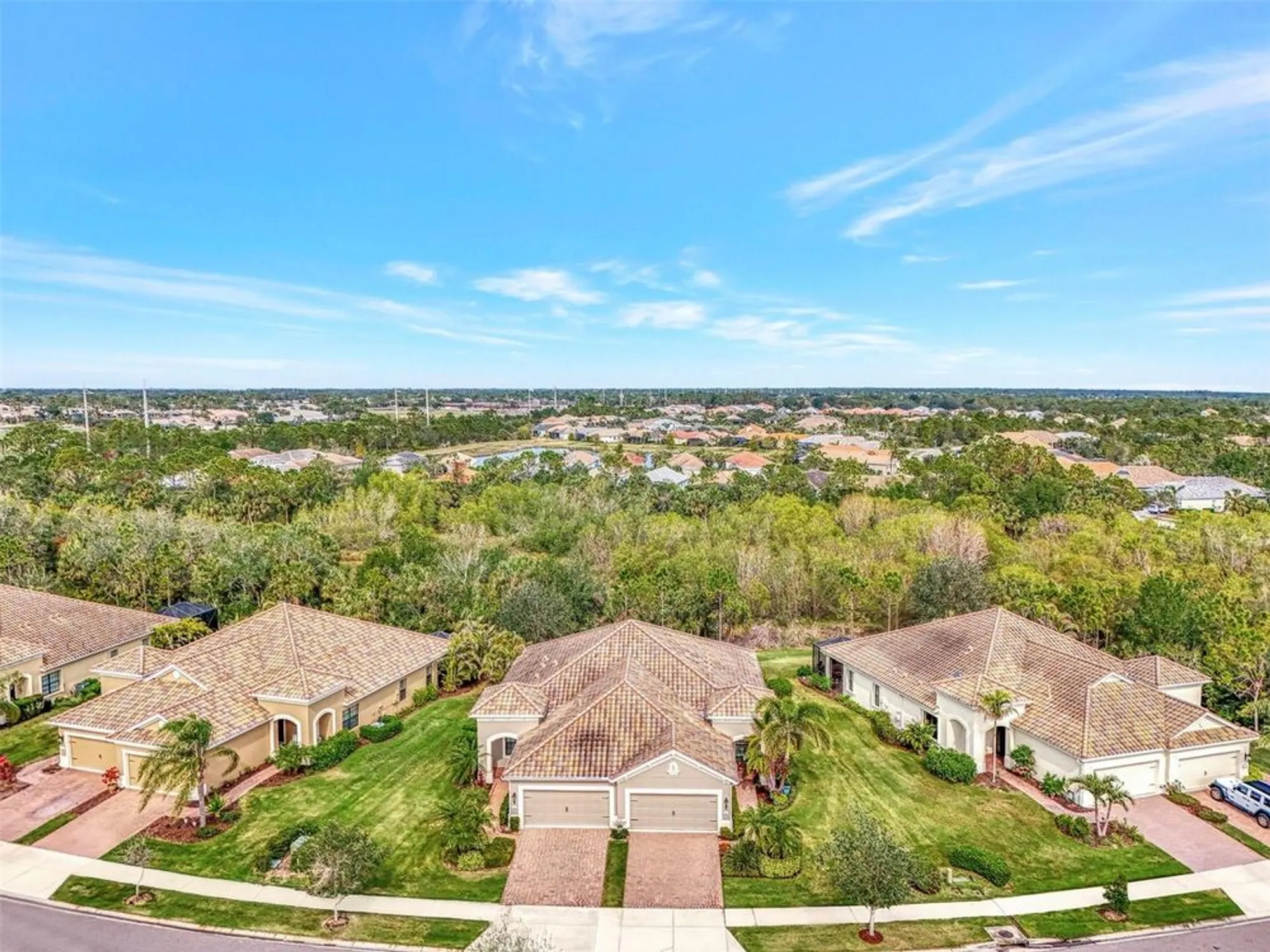 Property Slideshow image 3 of 93 | 11409 okaloosa dr, Venice, FL, 34293