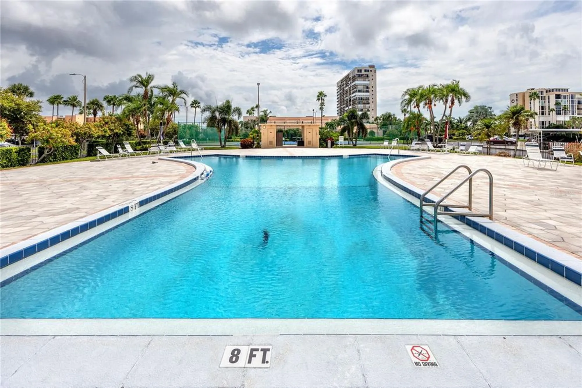 Property Slideshow image 49 of 59 | 7645 sun island dr 304, South Pasadena, FL, 33707