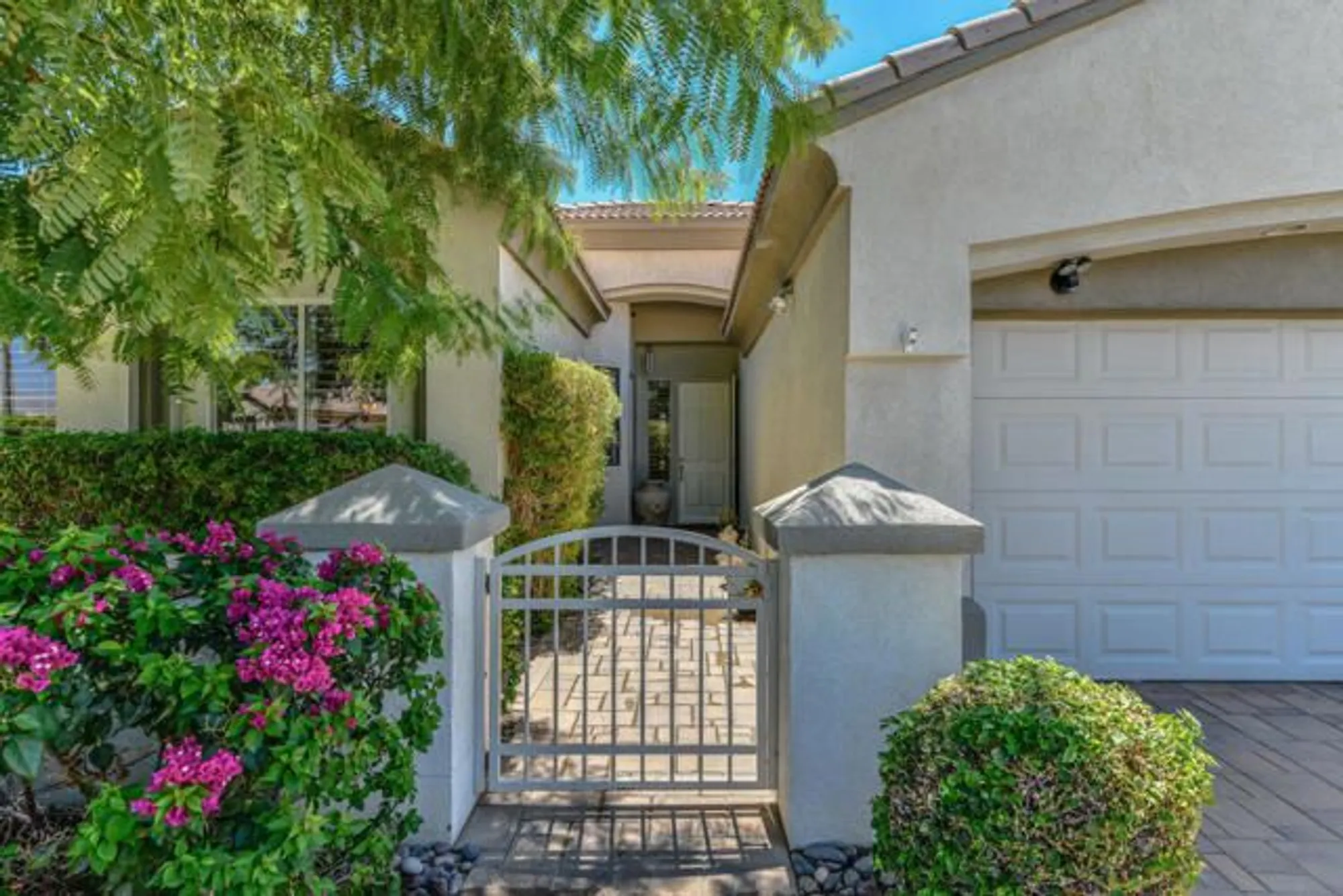 Property Slideshow image 4 of 29 | 43784 royal saint george dr, Indio, CA, 92201