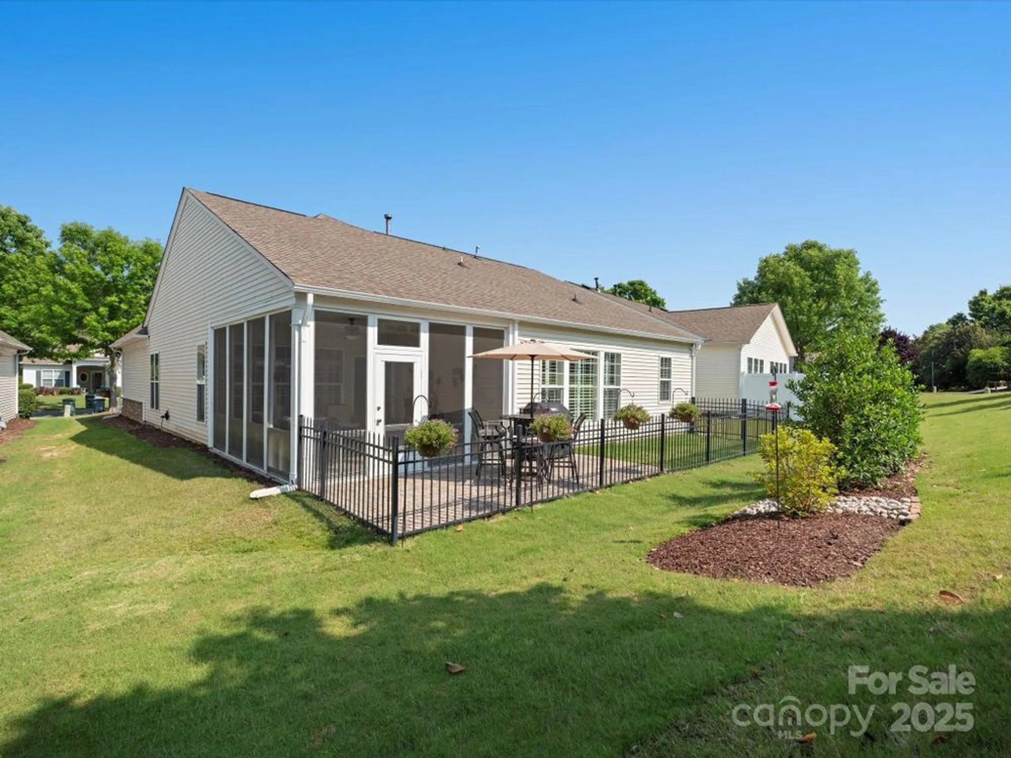 Property Slideshow image 27 of 38 | 26444 sandpiper ct, Fort Mill, SC, 29707