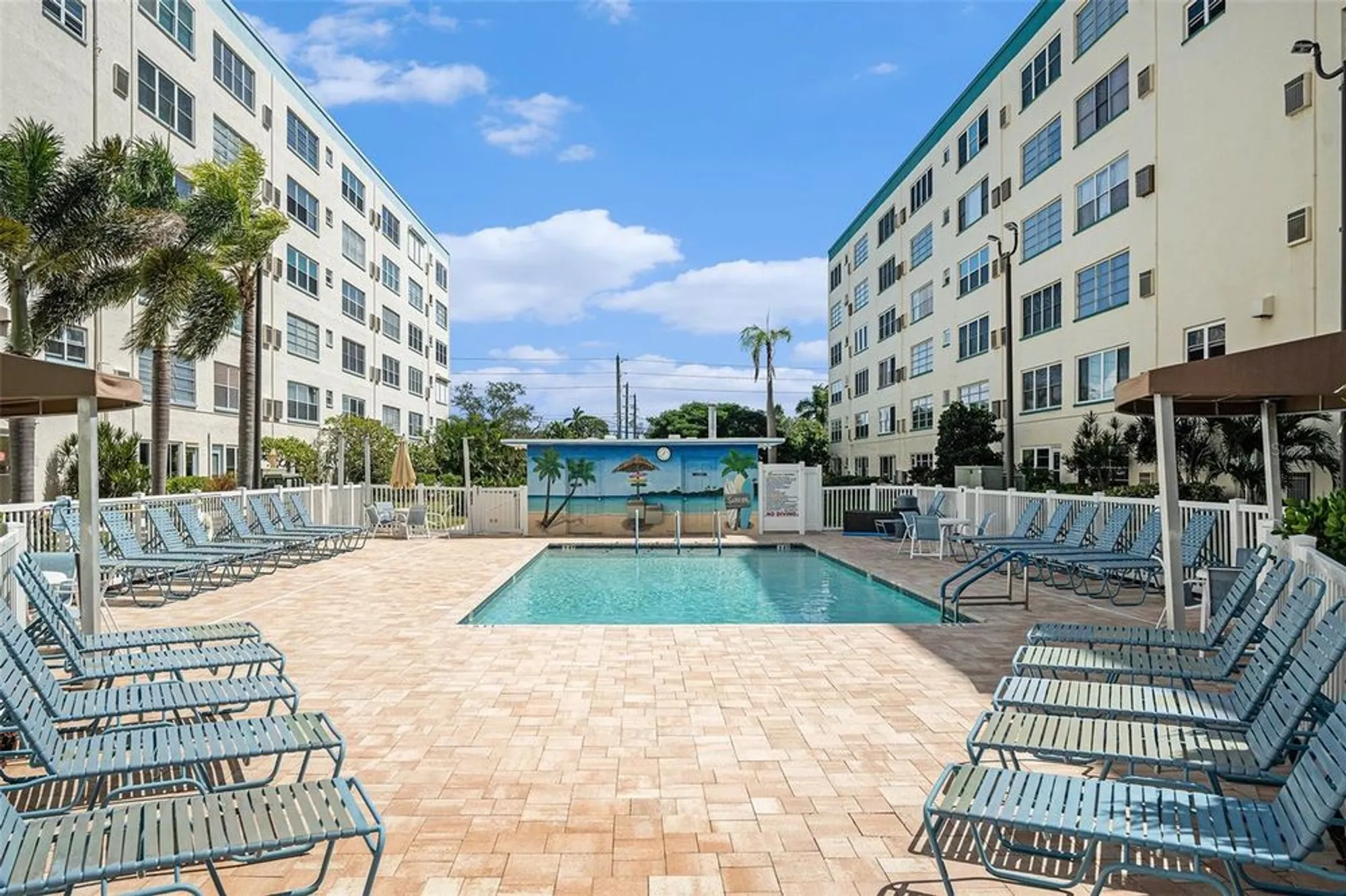 Property Slideshow image 26 of 41 | 2960 59th st 411, Gulfport, FL, 33707