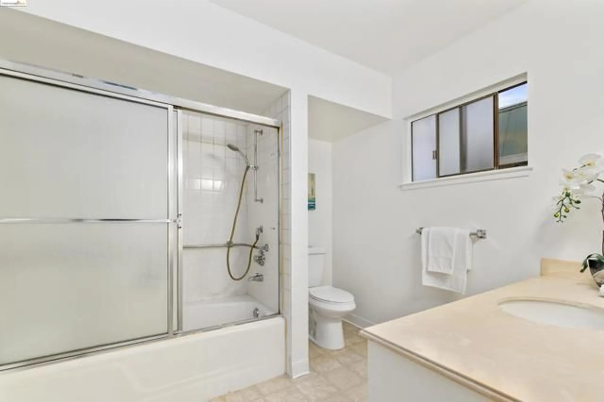 Property Slideshow image 42 of 47 | 1125 singingwood ct 1, Walnut Creek, CA, 94595