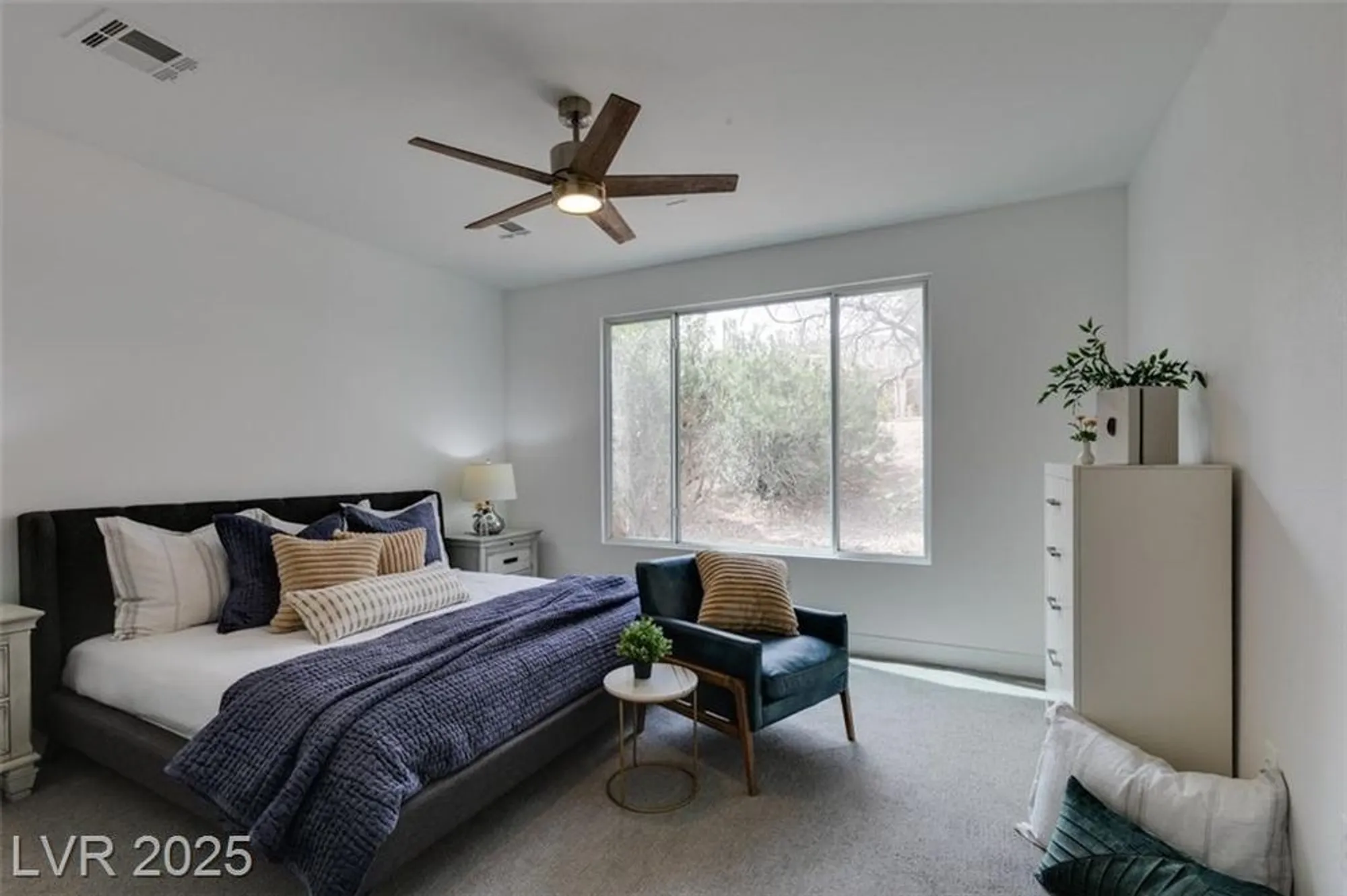Property Slideshow image 14 of 46 | 5029 alfingo st, Las Vegas, NV, 89135