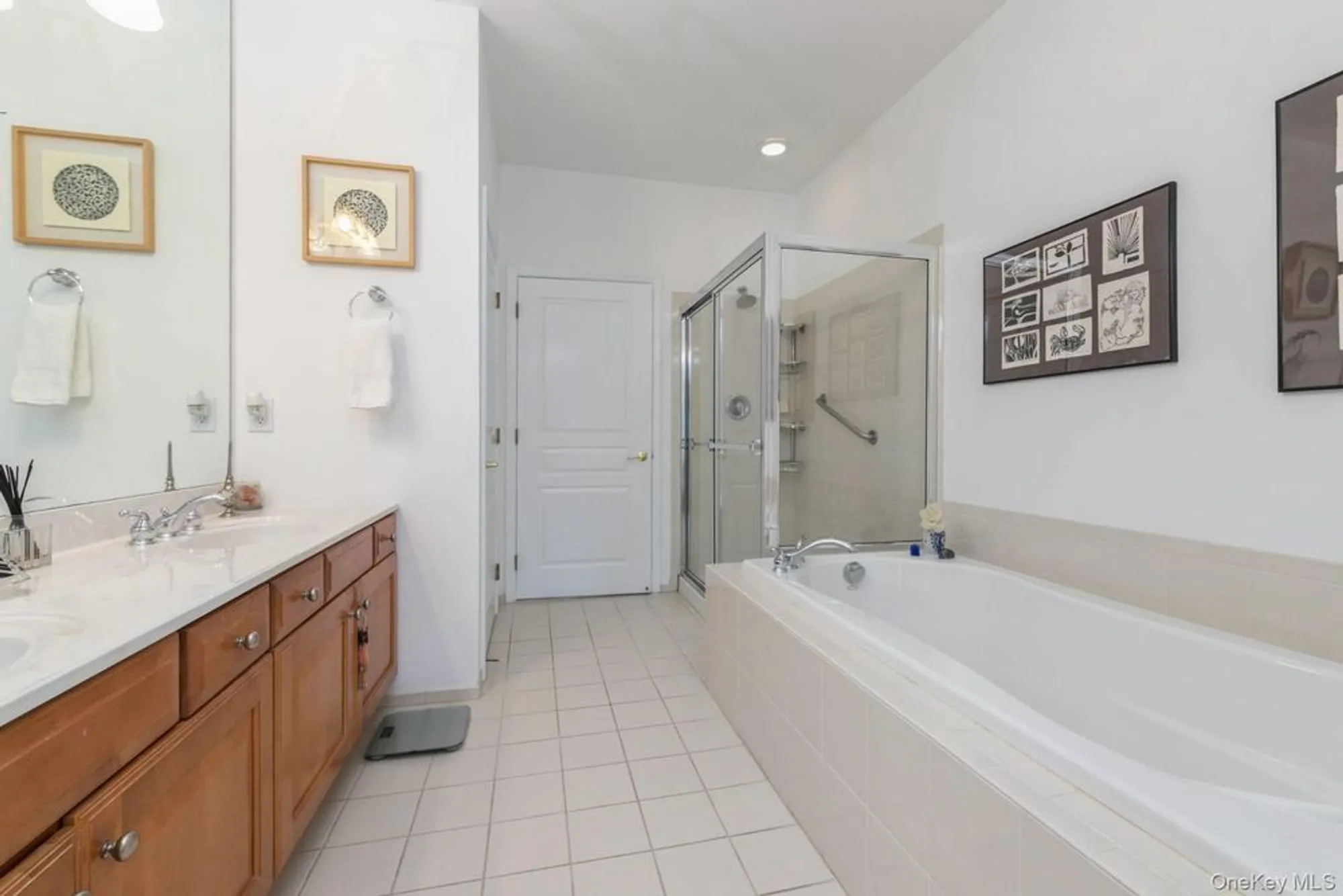 Property Slideshow image 19 of 34 | 112 ashley dr, Westhampton, NY, 11977