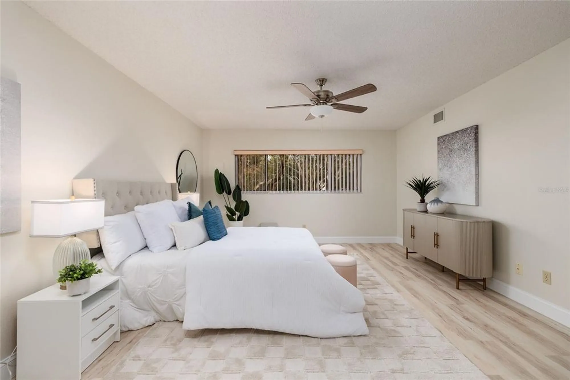 Property Slideshow image 14 of 61 | 2220 spanish dr 36, Clearwater, FL, 33763