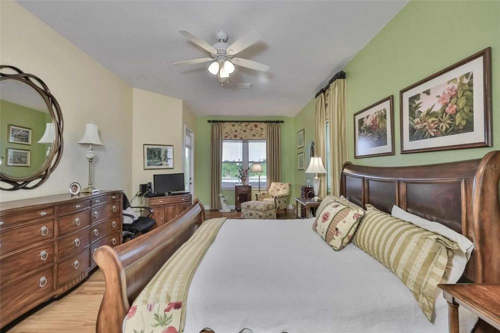 Property Slideshow image 22 of 48 | 327 noble faire dr, Sun City Center, FL, 33573