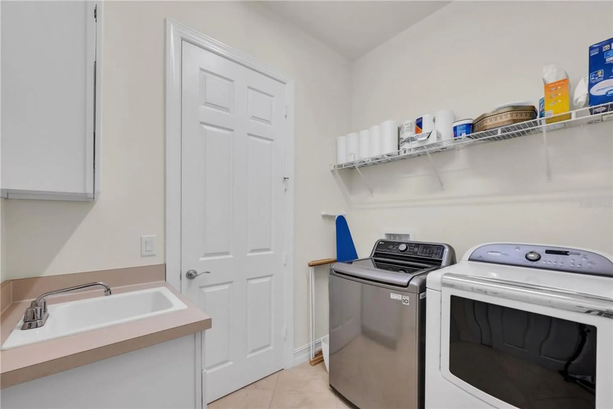 Property Slideshow image 25 of 49 | 15931 golden lakes dr, Wimauma, FL, 33598