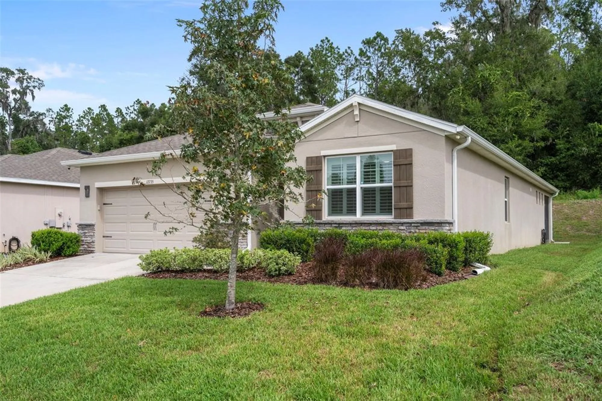 Property Slideshow image 4 of 50 | 12735 eastpointe dr, Dade City, FL, 33525