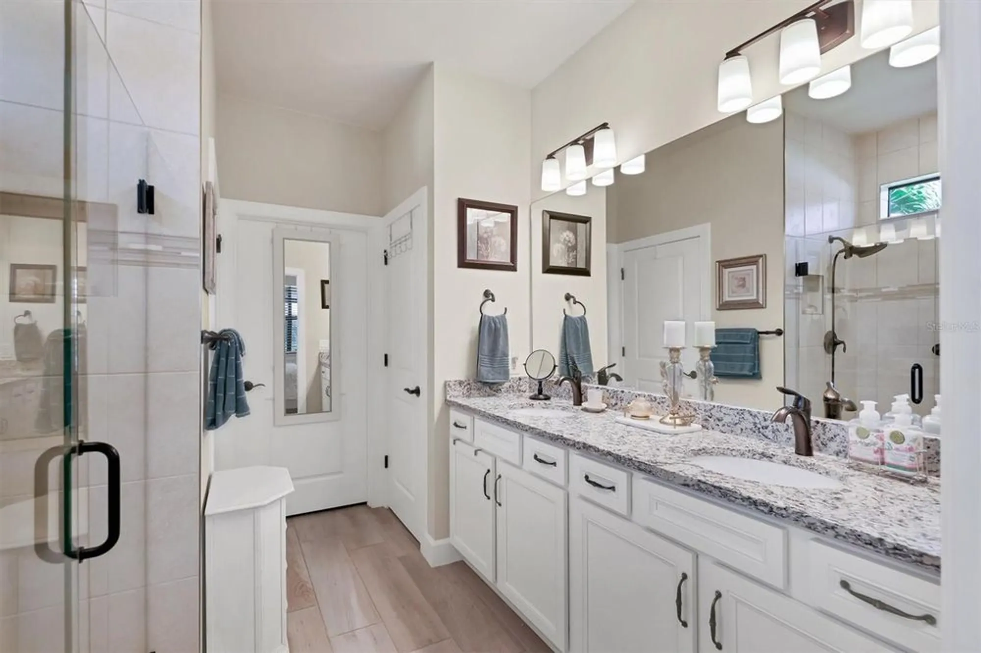 Property Slideshow image 21 of 78 | 6918 hanover ct, Lakewood Ranch, FL, 34202
