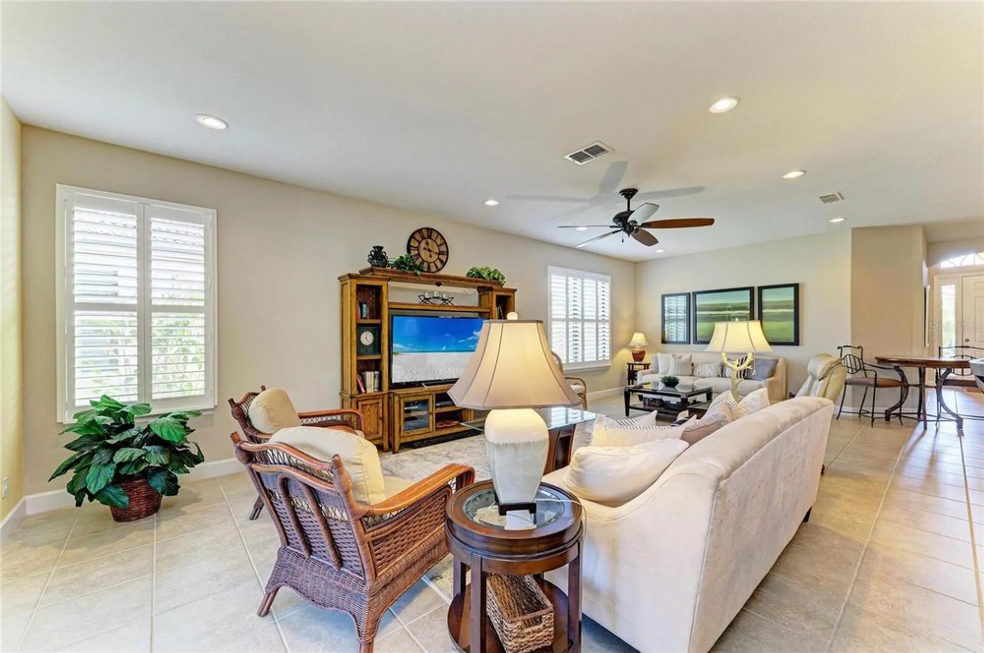 Property Slideshow image 13 of 50 | 1867 batello dr, Venice, FL, 34292