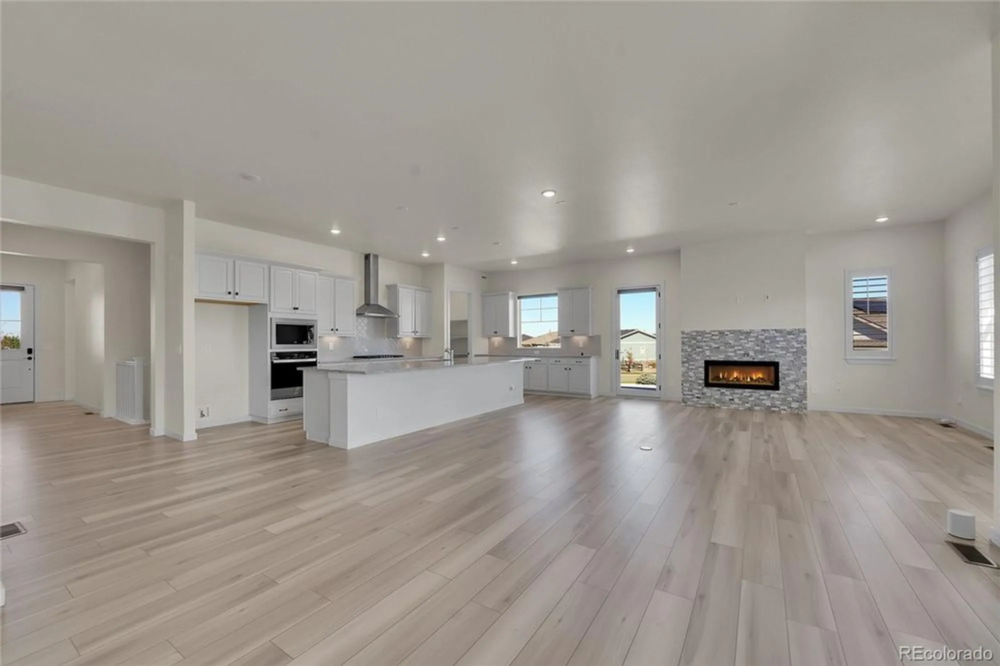 Property Slideshow image 7 of 44 | 8538 s quatar st, Aurora, CO, 80016