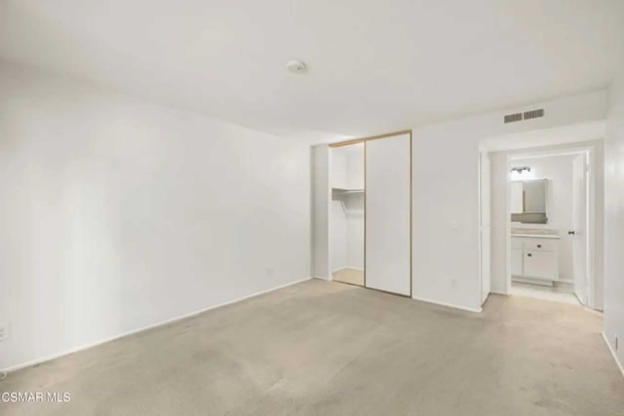 Property Slideshow image 24 of 62 | 224 oakleaf dr 105, Thousand Oaks, CA, 91360