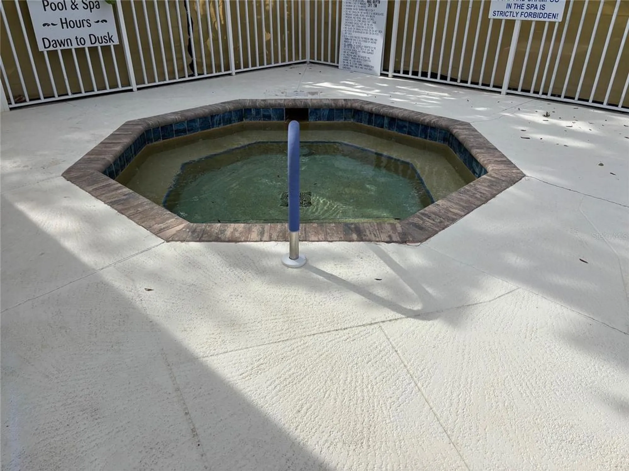 Property Slideshow image 38 of 57 | 3112 club dr 124, Port Charlotte, FL, 33953