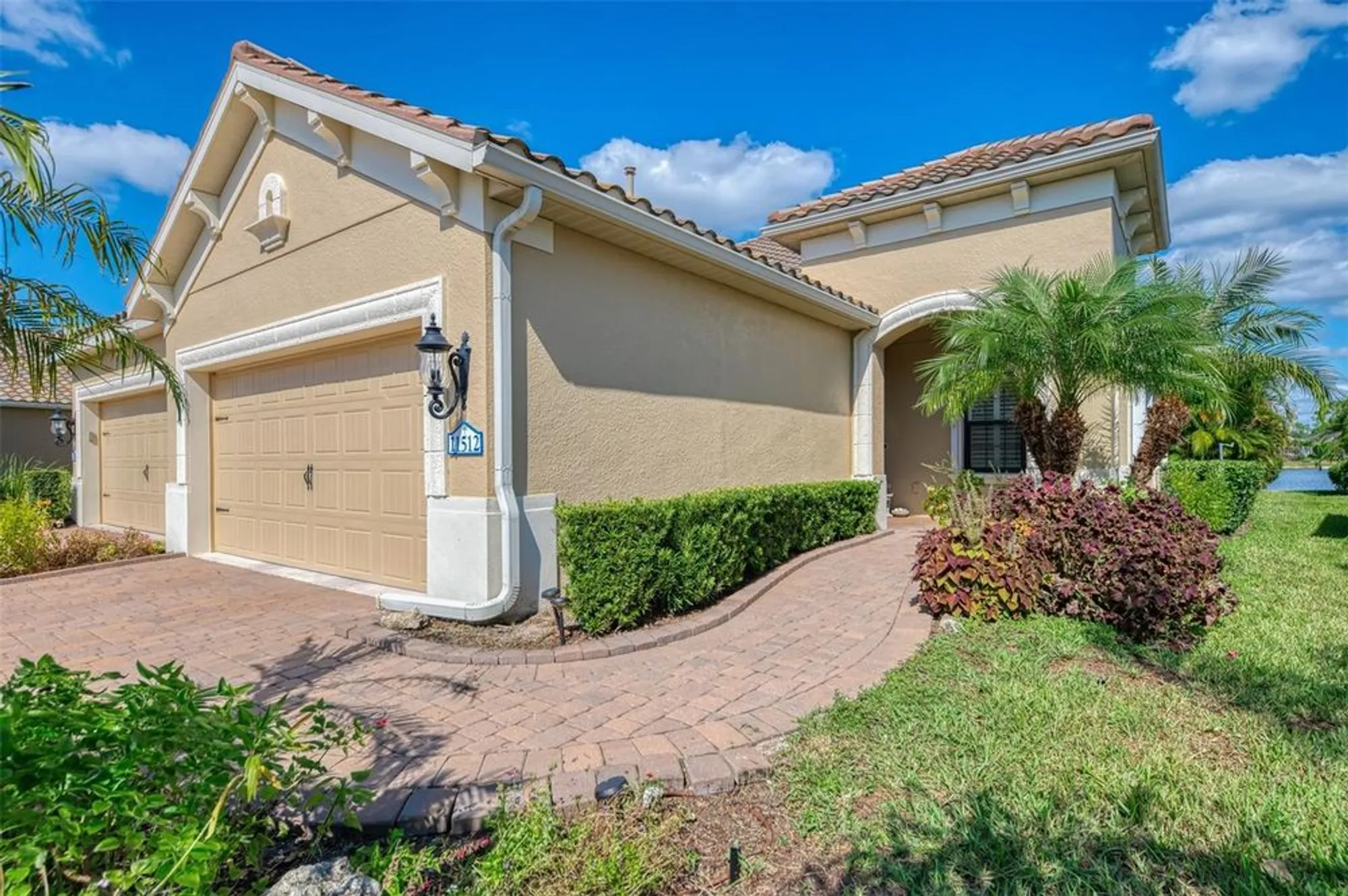 Property Slideshow image 1 of 100 | 11512 okaloosa dr, Venice, FL, 34293