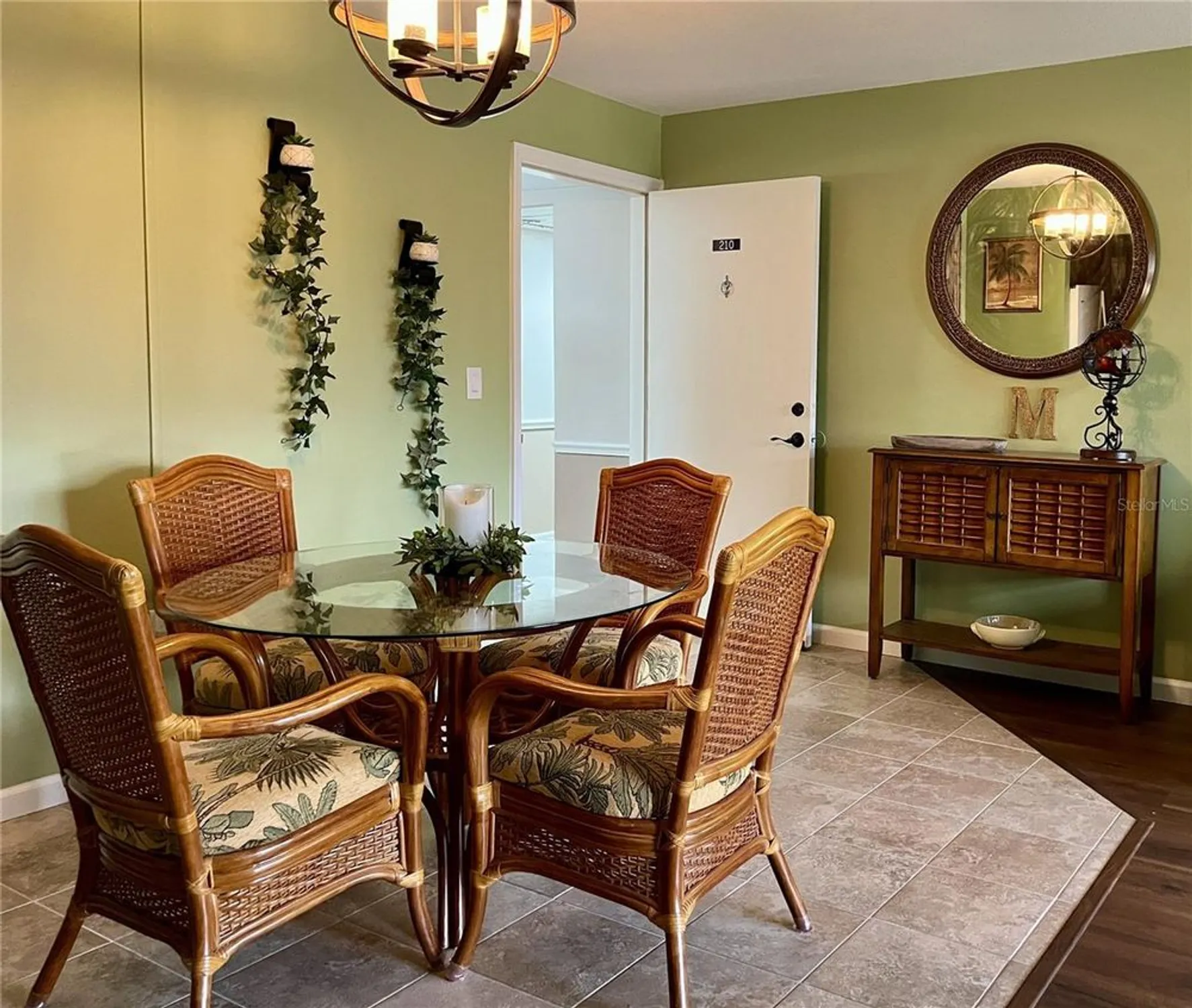 Property Slideshow image 34 of 44 | 2290 aaron st apt 210, Port Charlotte, FL, 33952