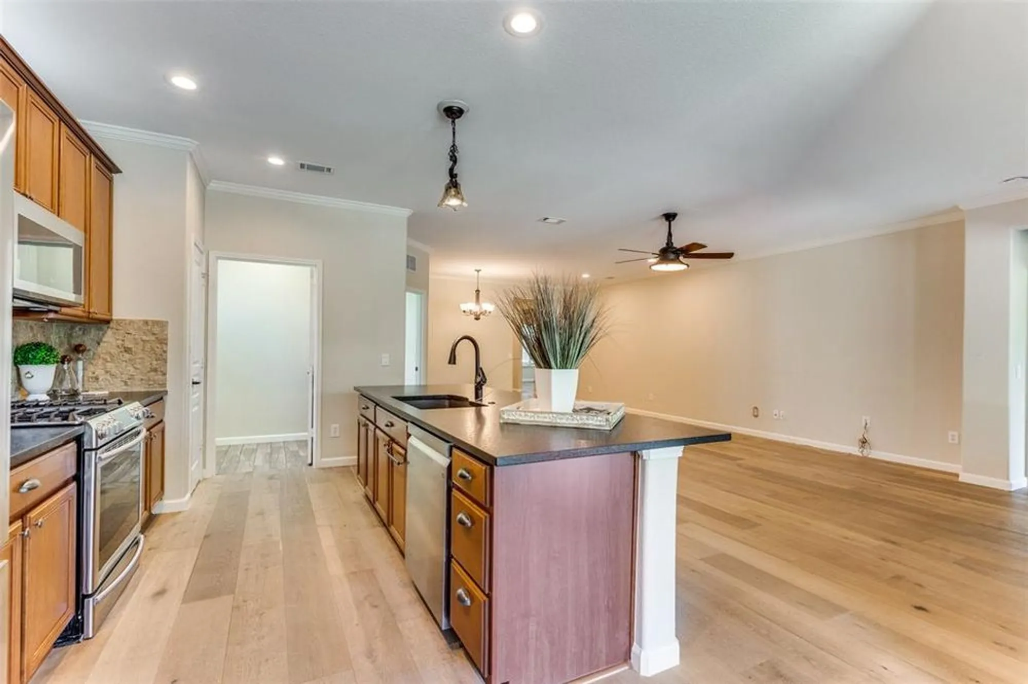 Property Slideshow image 28 of 30 | 6739 festival ln, Frisco, TX, 75036