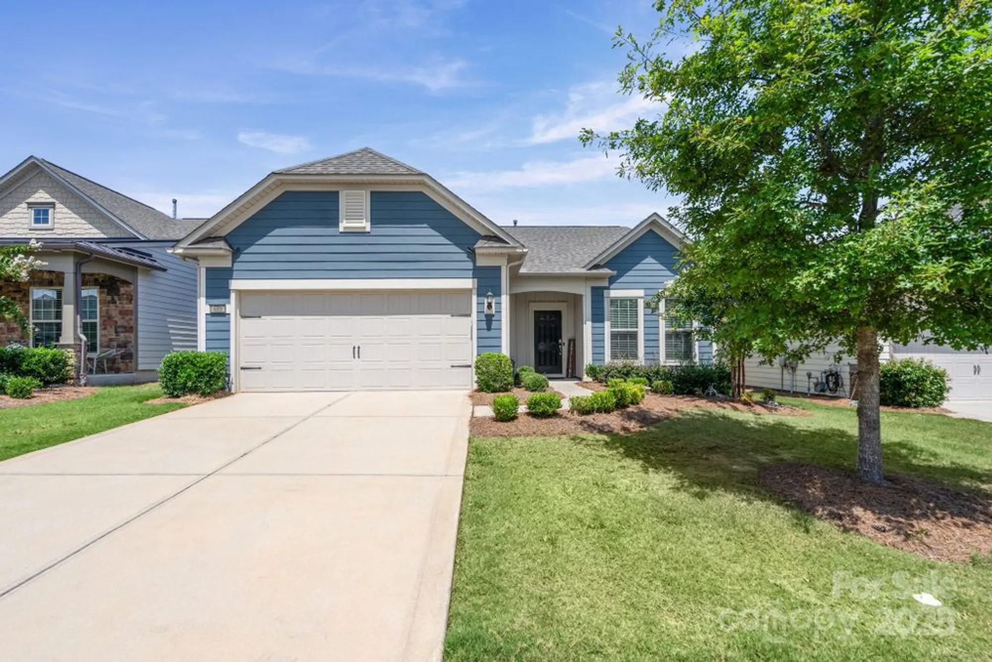 Property Slideshow image 1 of 38 | 689 birchway dr, Fort Mill, SC, 29715