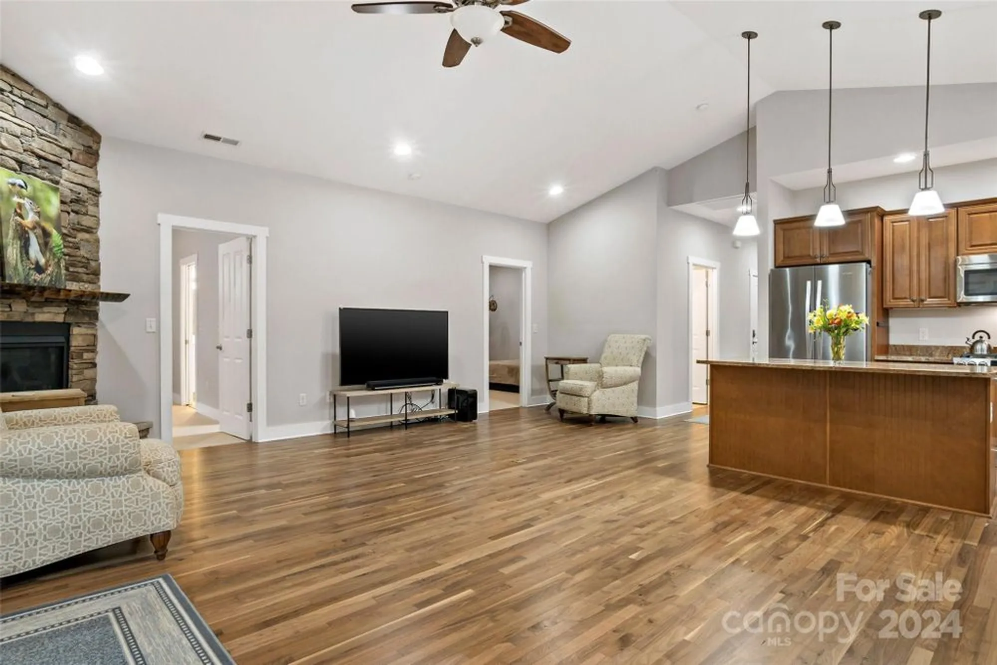 Property Slideshow image 12 of 43 | 4 nectar way, Swannanoa, NC, 28778