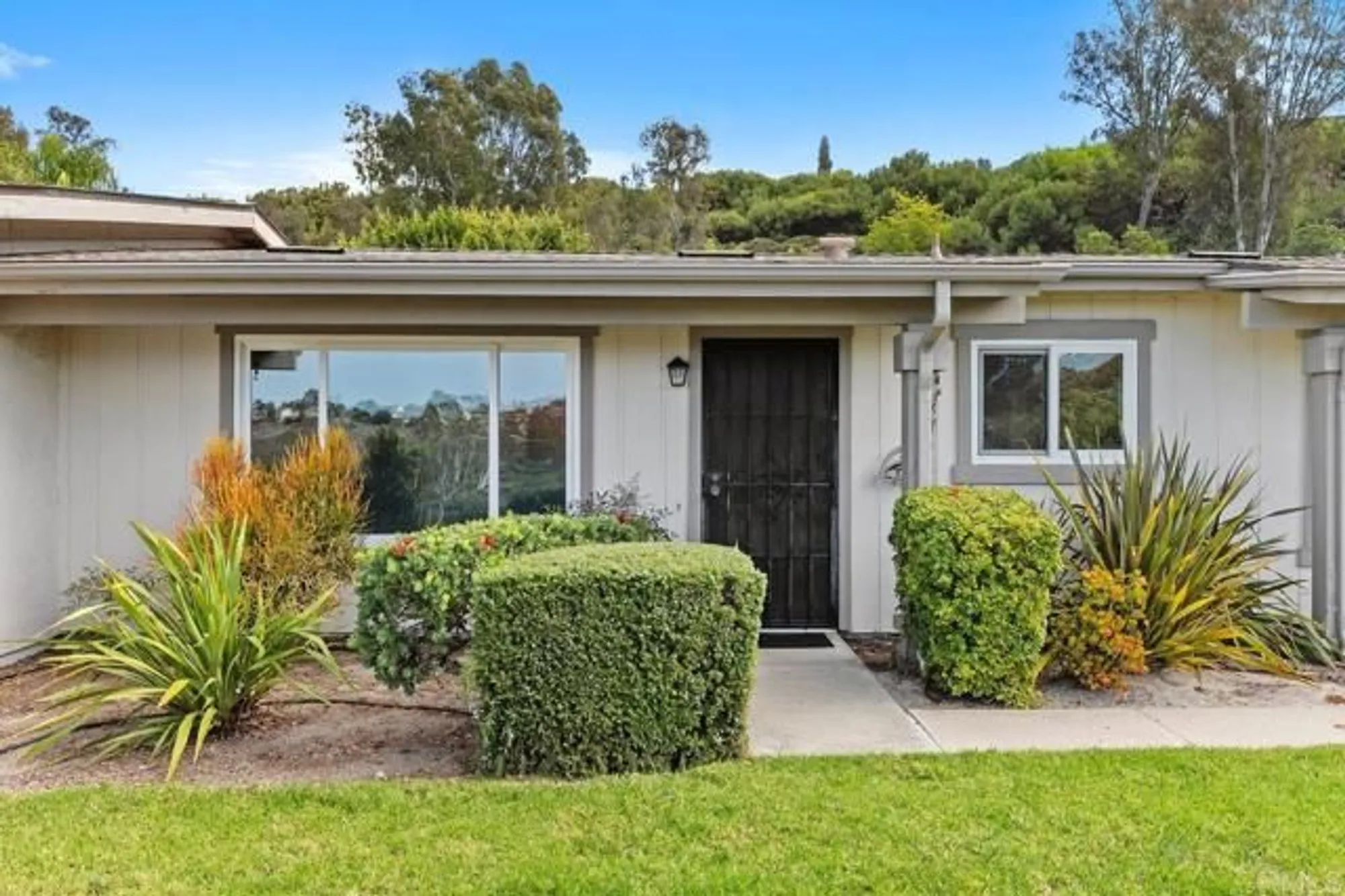 Property Slideshow image 6 of 45 | 4428 skimmer way, Oceanside, CA, 92057