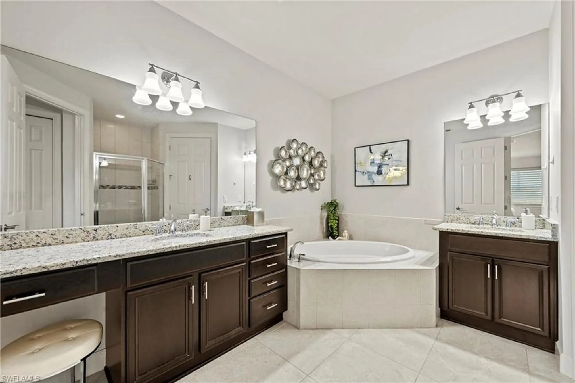 Property Slideshow image 11 of 35 | 10231 glastonbury cir 101, Fort Myers, FL, 33913