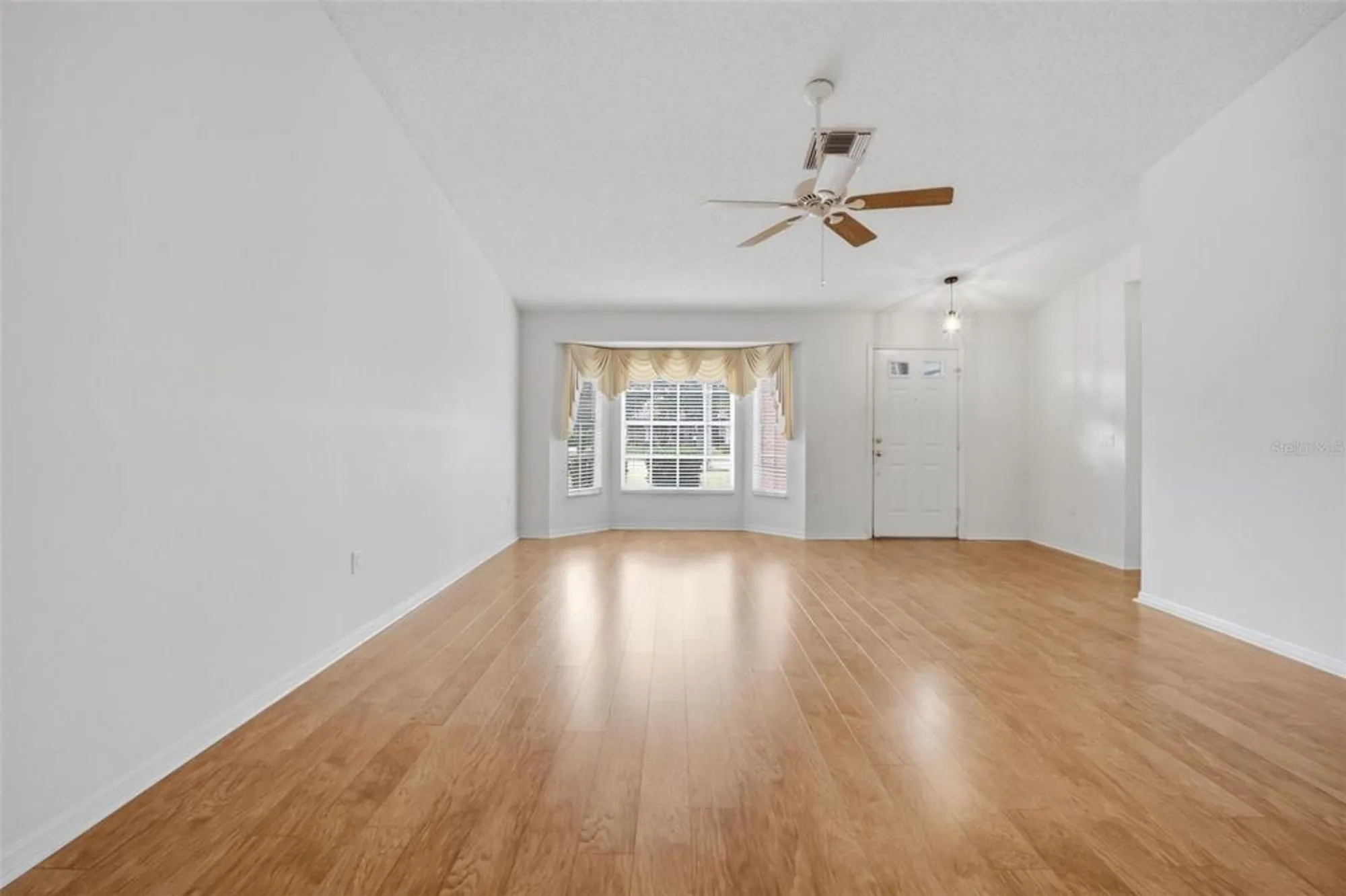 Property Slideshow image 7 of 59 | 1228 ashbourne cir, Trinity, FL, 34655