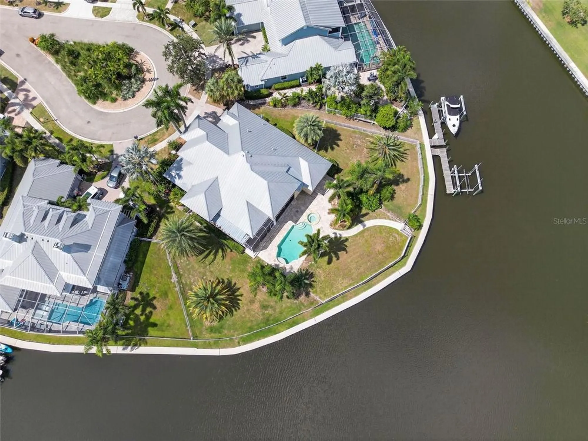 Property Slideshow image 32 of 56 | 5617 seagrass pl, Apollo Beach, FL, 33572