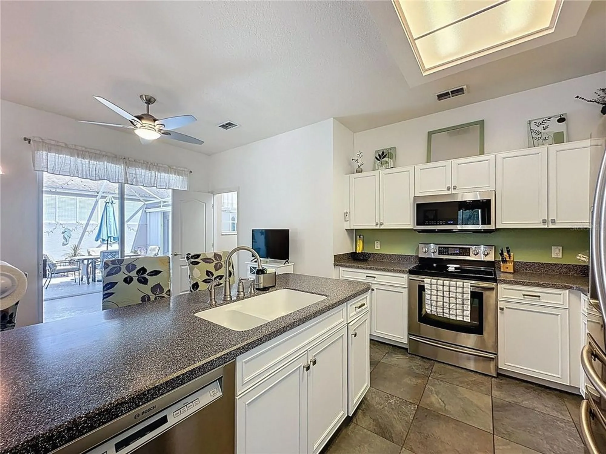 Property Slideshow image 30 of 82 | 4122 hammersmith dr, Clermont, FL, 34711