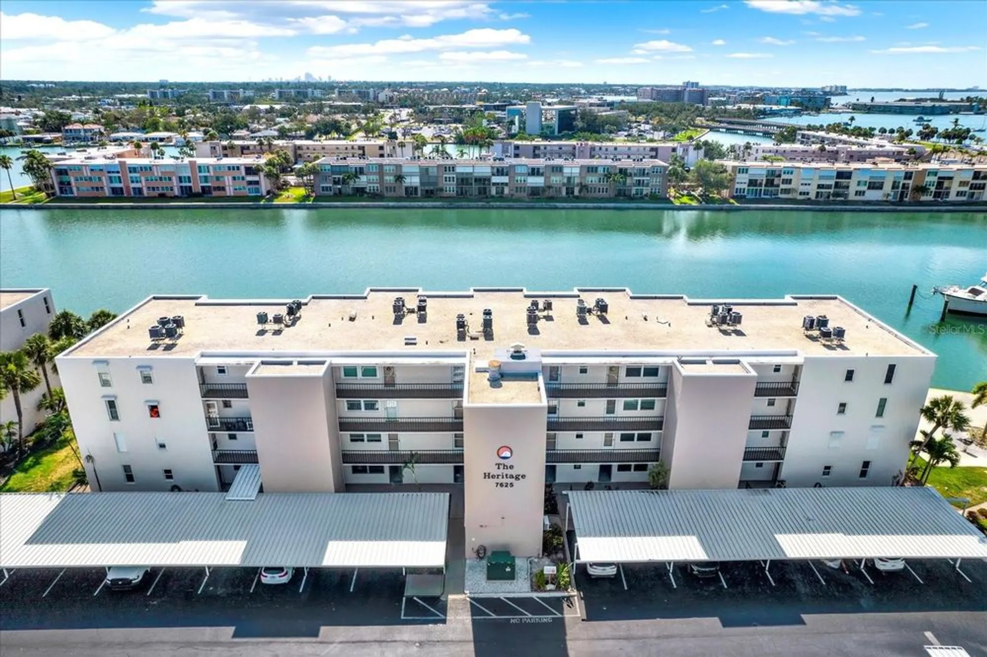 Property Slideshow image 2 of 29 | 7625 sun island dr 304, South Pasadena, FL, 33707