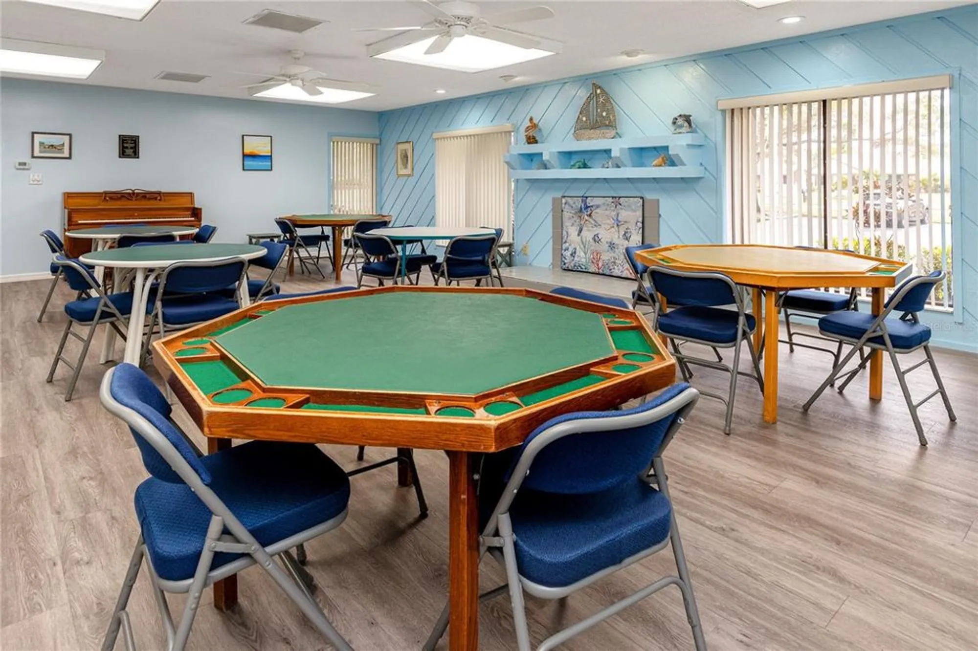 Property Slideshow image 42 of 47 | 2561 royal pines cir # 14h, Clearwater, FL, 33763