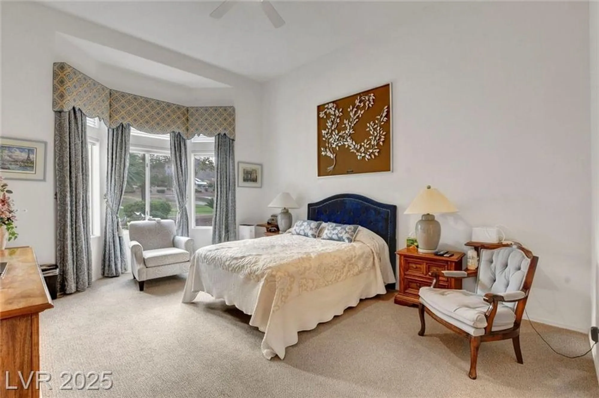 Property Slideshow image 6 of 29 | 3001 swan hill dr, Las Vegas, NV, 89134