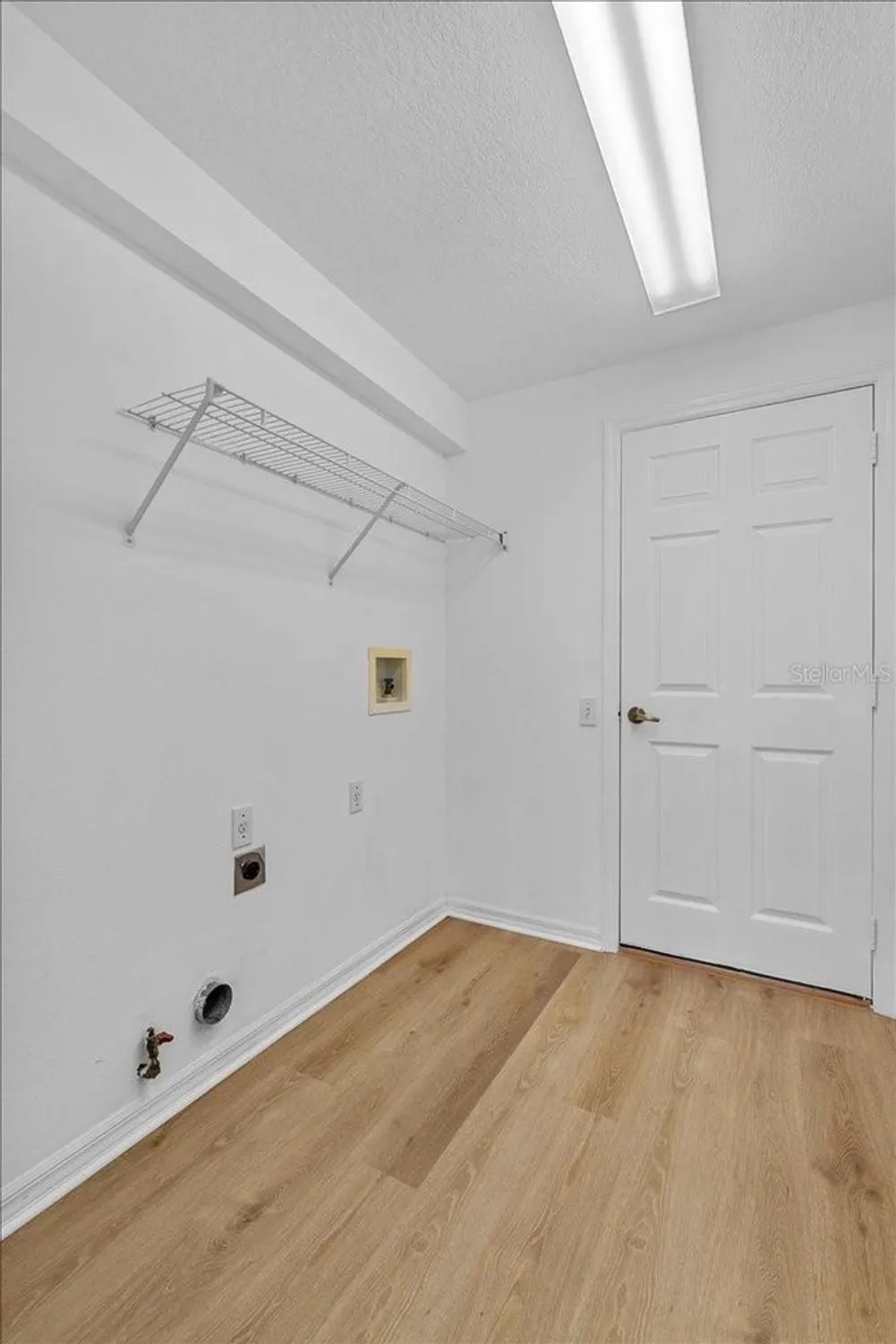 Property Slideshow image 28 of 51 | 4249 windchime ln, Lakeland, FL, 33811