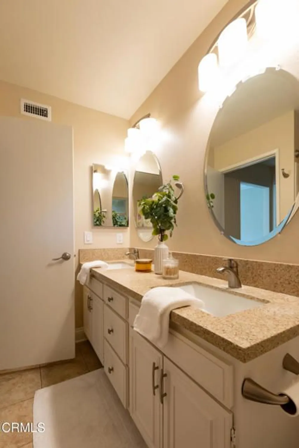 Property Slideshow image 19 of 43 | 20304 village 20, Camarillo, CA, 93012