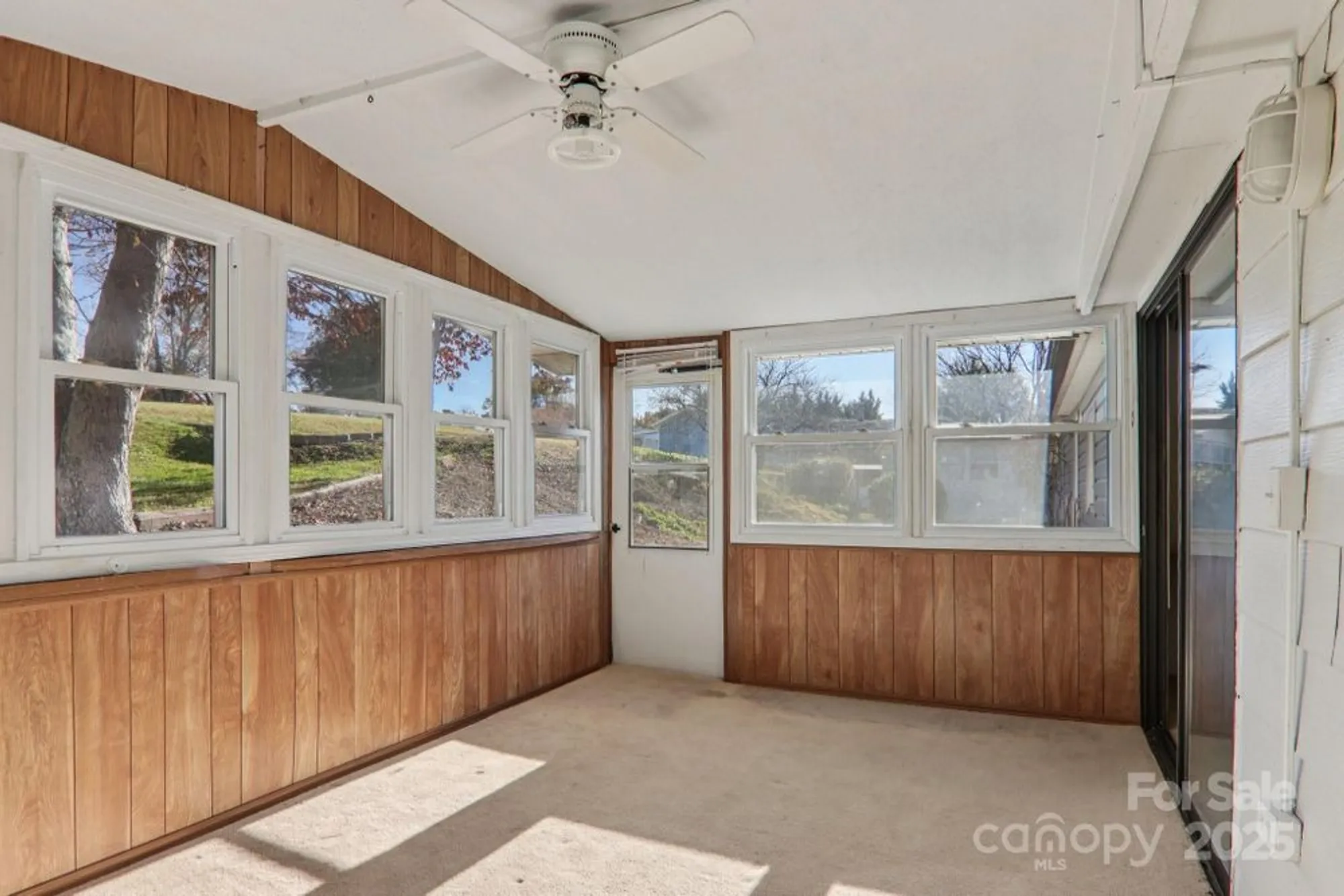 Property Slideshow image 36 of 44 | 201 cranbrook cir, Hendersonville, NC, 28792
